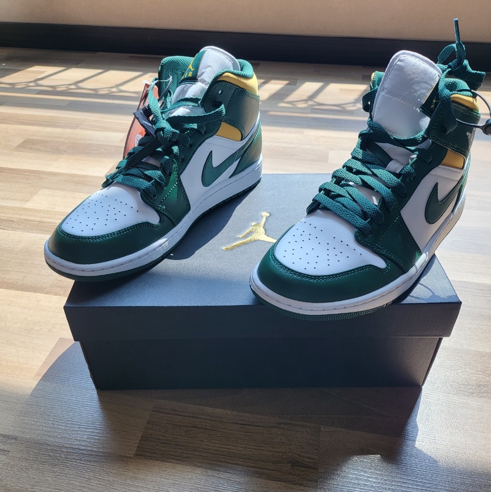 Jordan 1 Mid Sonics 2021 착용 스타일 - 1
