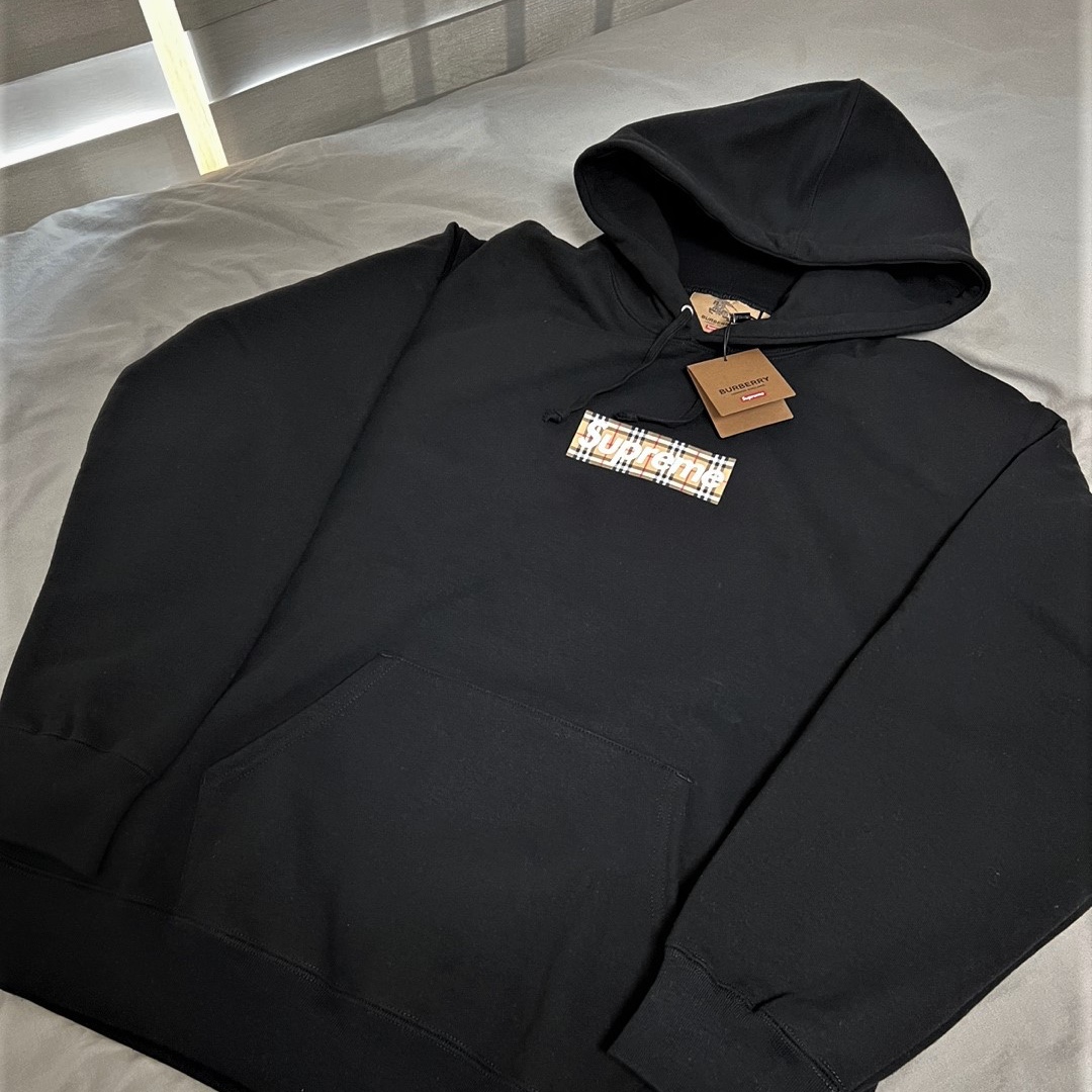 Supreme x Burberry Box Logo Hooded Sweatshirt Black - 22SS 착용 스타일 - 1