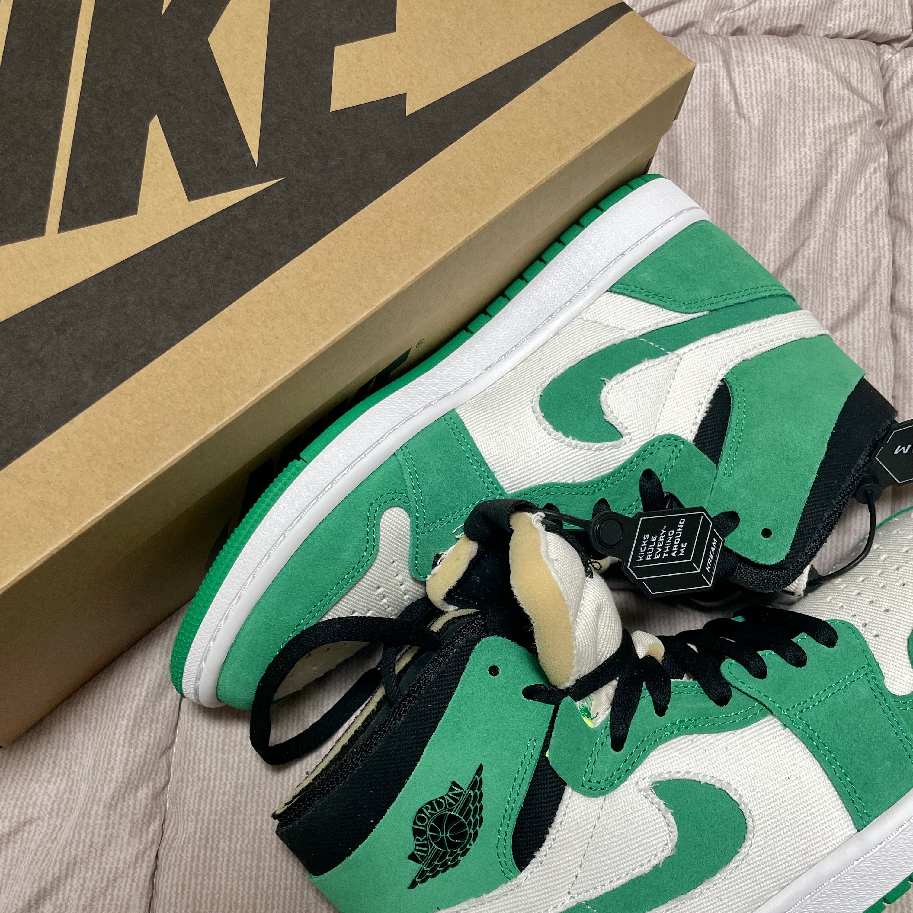 Jordan 1 Zoom Air CMFT Stadium Green 착용 스타일