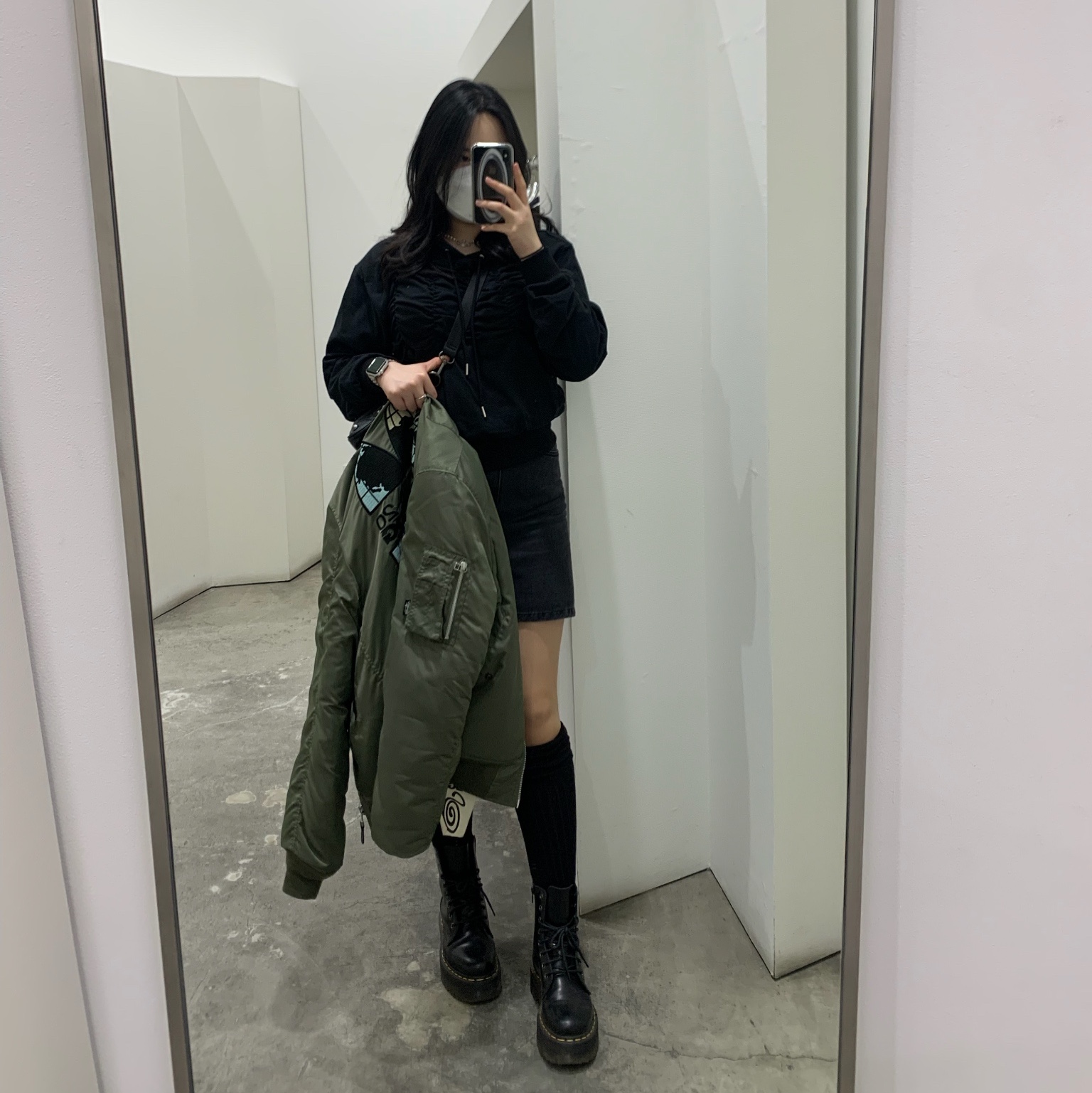 Stussy x CDG MA-1 Jacket Olive 착용 스타일