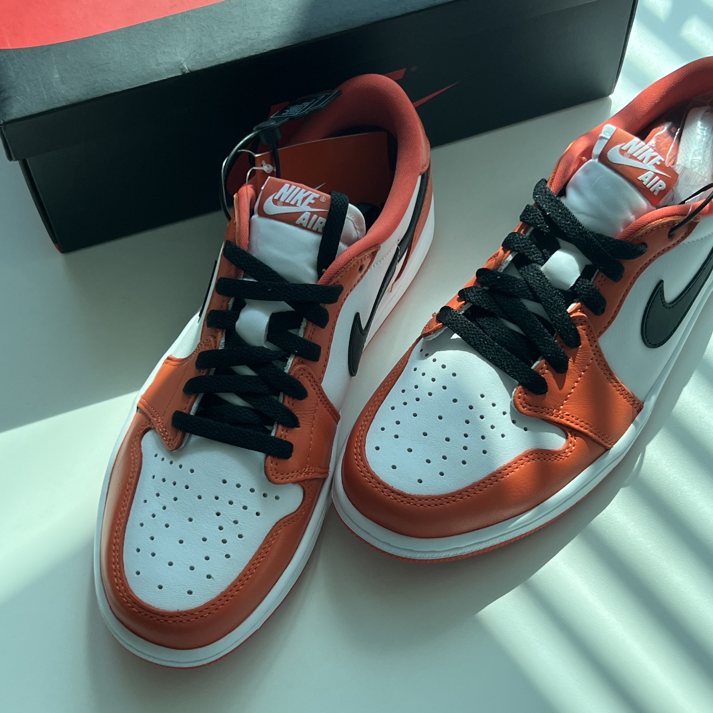 Jordan 1 Low OG Starfish 착용 스타일