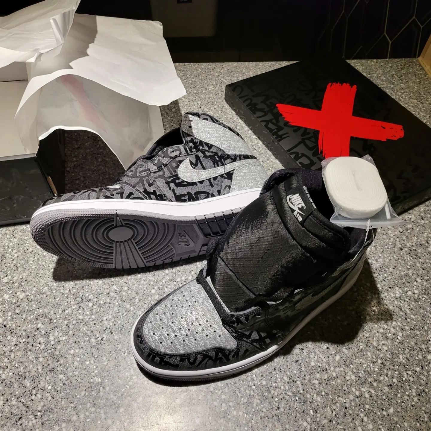 Jordan 1 Retro High OG Rebellionaire 착용 스타일 - 1