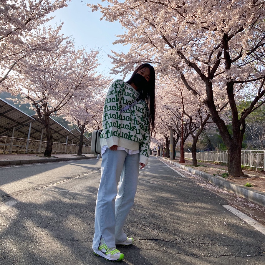 (W) Nike x Off-White Zoom Terra Kiger 5 White, Off-White x Amore Pacific Protection Box (Without Cosmetics) 착용 스타일