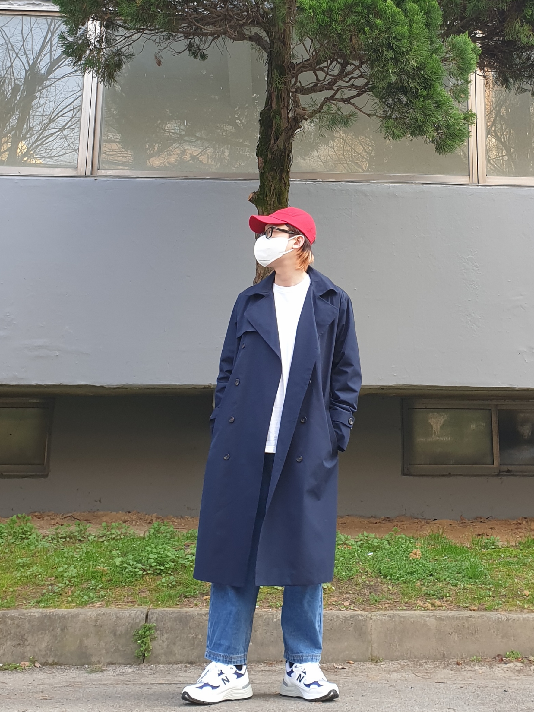 New Balance 992 Made in USA White Navy 착용 스타일 - 2