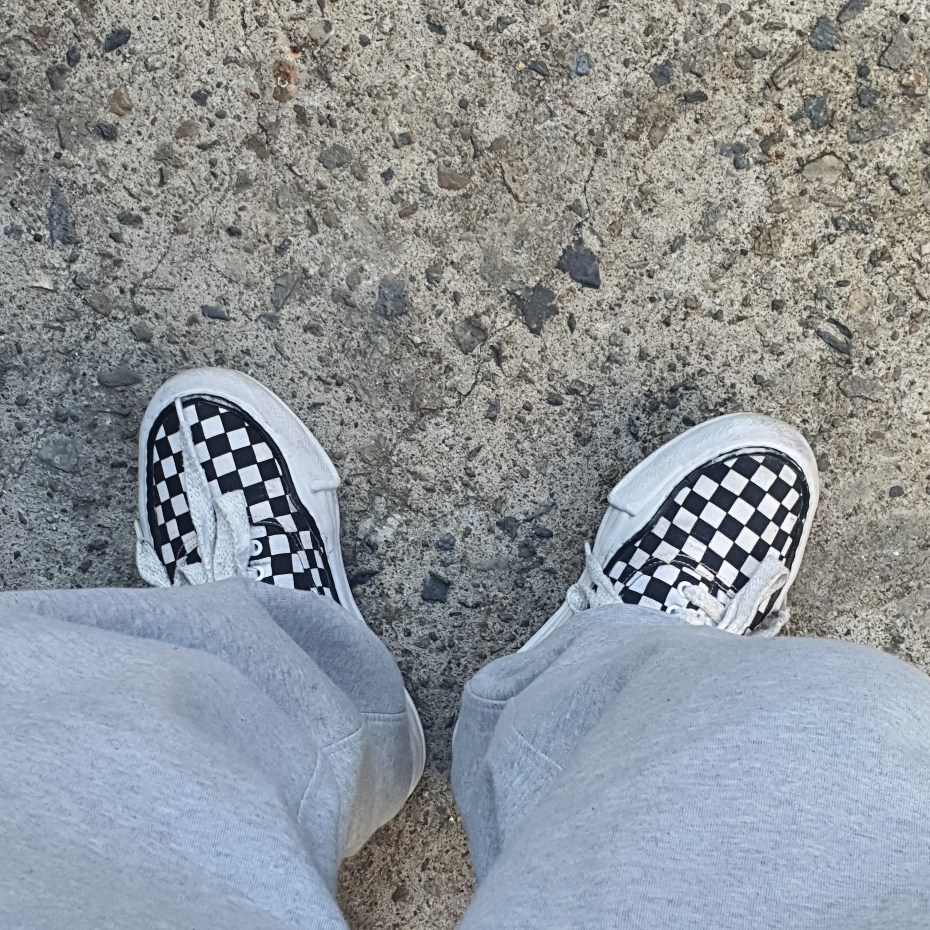 Maison Mihara Yasuhiro Baker OG Sole Canvas Low Cut Sneakers Black White 착용 스타일 - 2