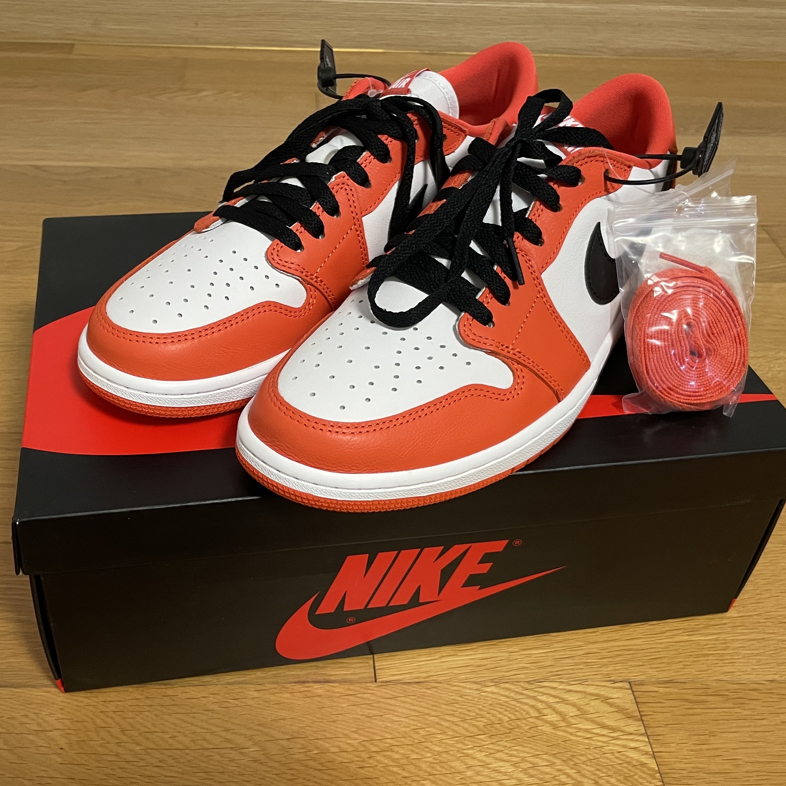 Jordan 1 Low OG Starfish 착용 스타일
