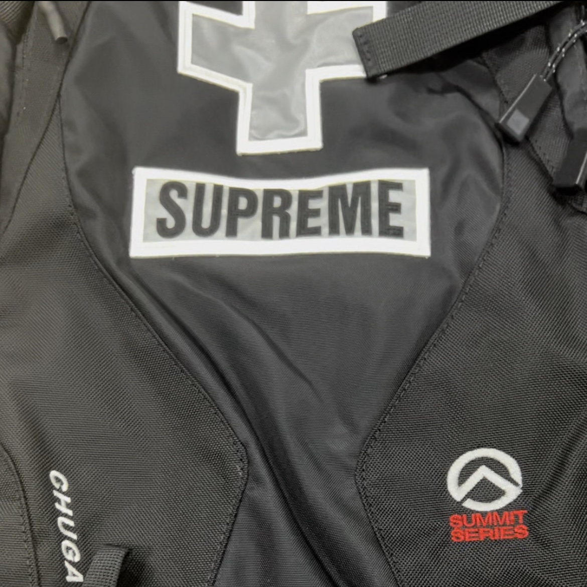Supreme x The North Face Summit Series Rescue Chugach 16 Backpack Black - 22SS 착용 스타일 - 2