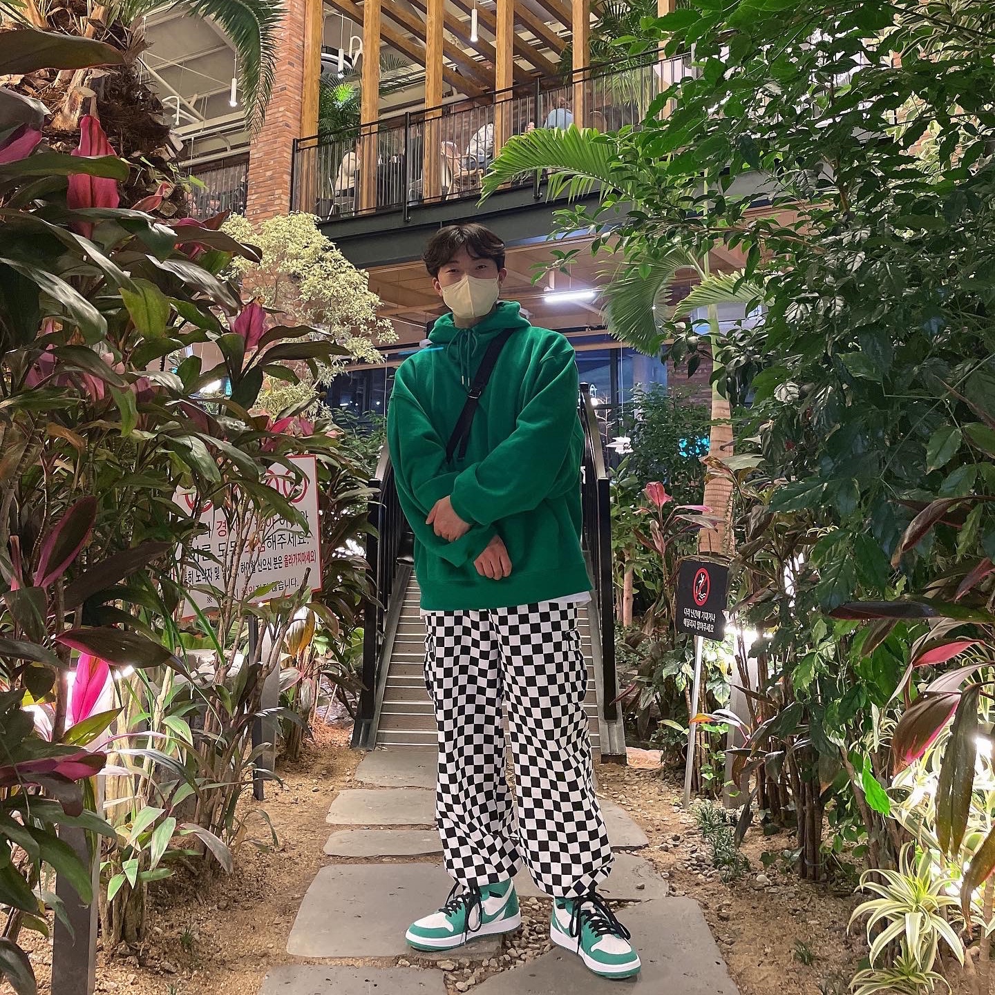 Jordan 1 Zoom Air CMFT Stadium Green 착용 스타일