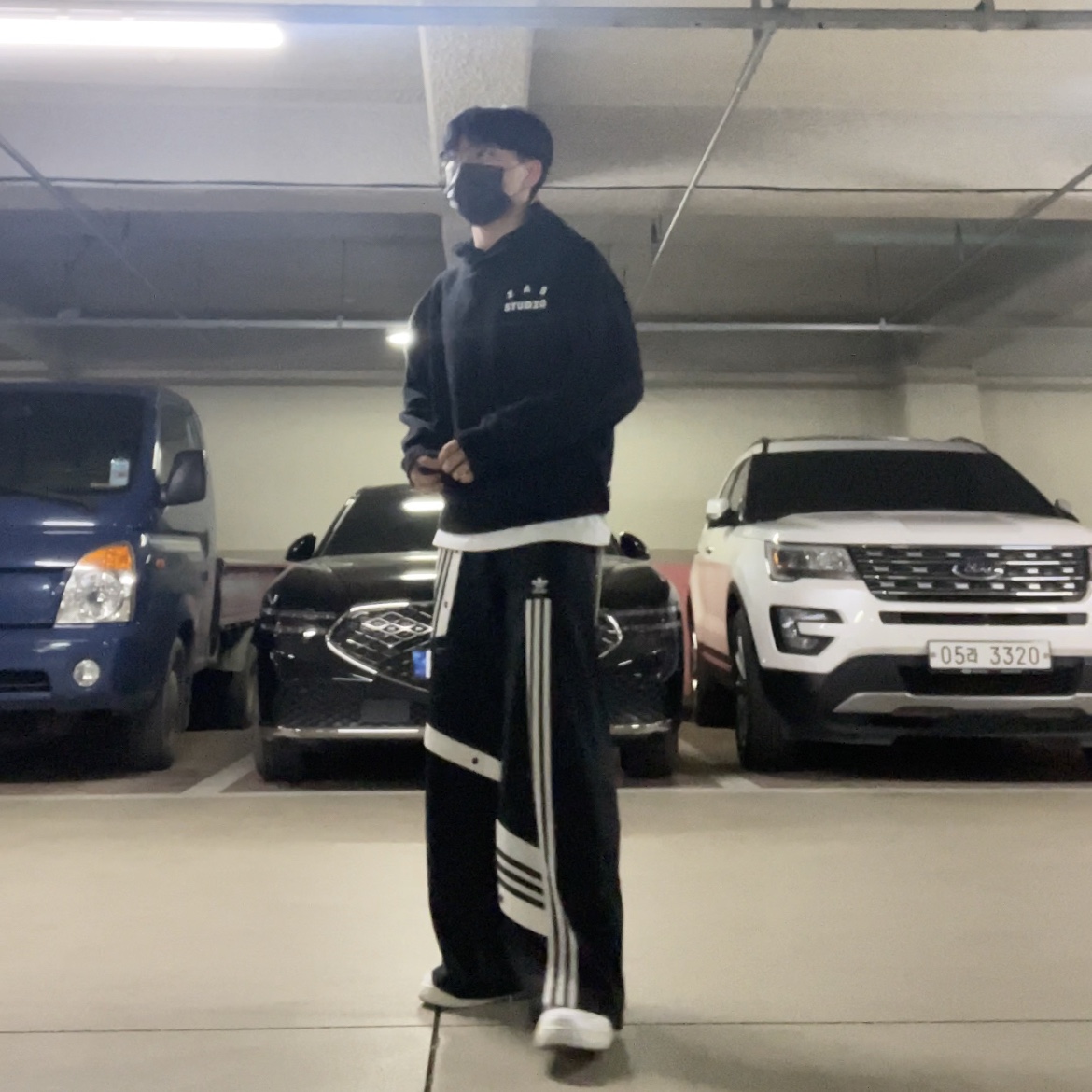 IAB Studio Hoodie Black White, Nike Air Force 1 '07 Low White 착용 스타일 - 3