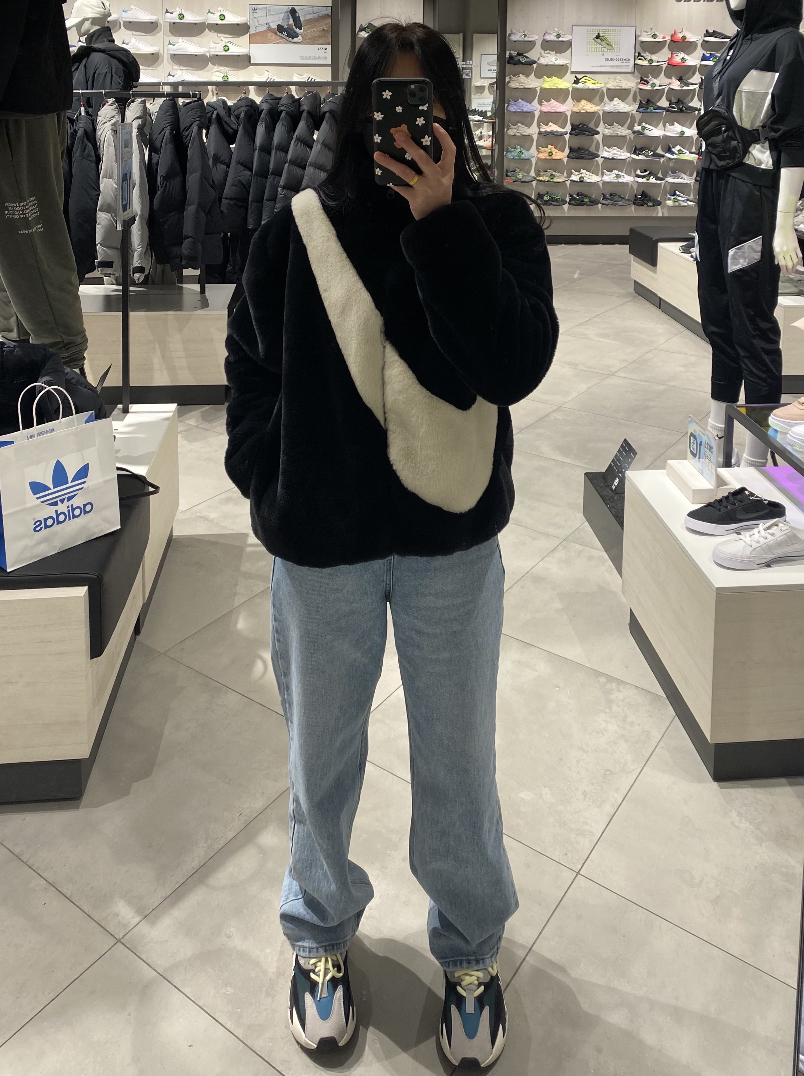 (W) Nike NSW Faux Fur Jacket Black - Asia, Adidas Yeezy Boost 700 Wave Runner Solid Grey 2021/2022 착용 스타일