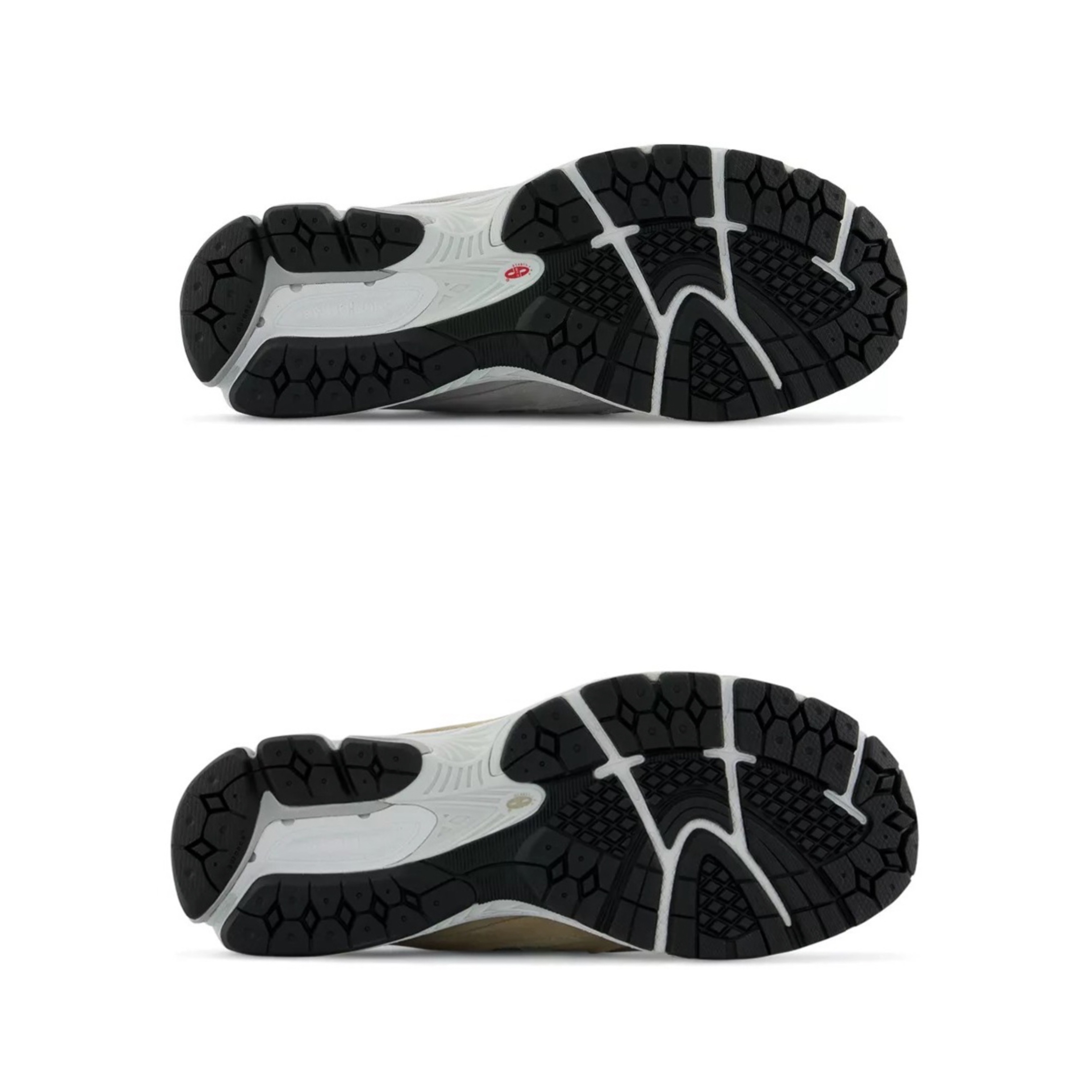 New Balance x SNS 2002R Mule Deset Palm, New Balance x Bryant Giles 2002R Mule What Now? 착용 스타일 - 5