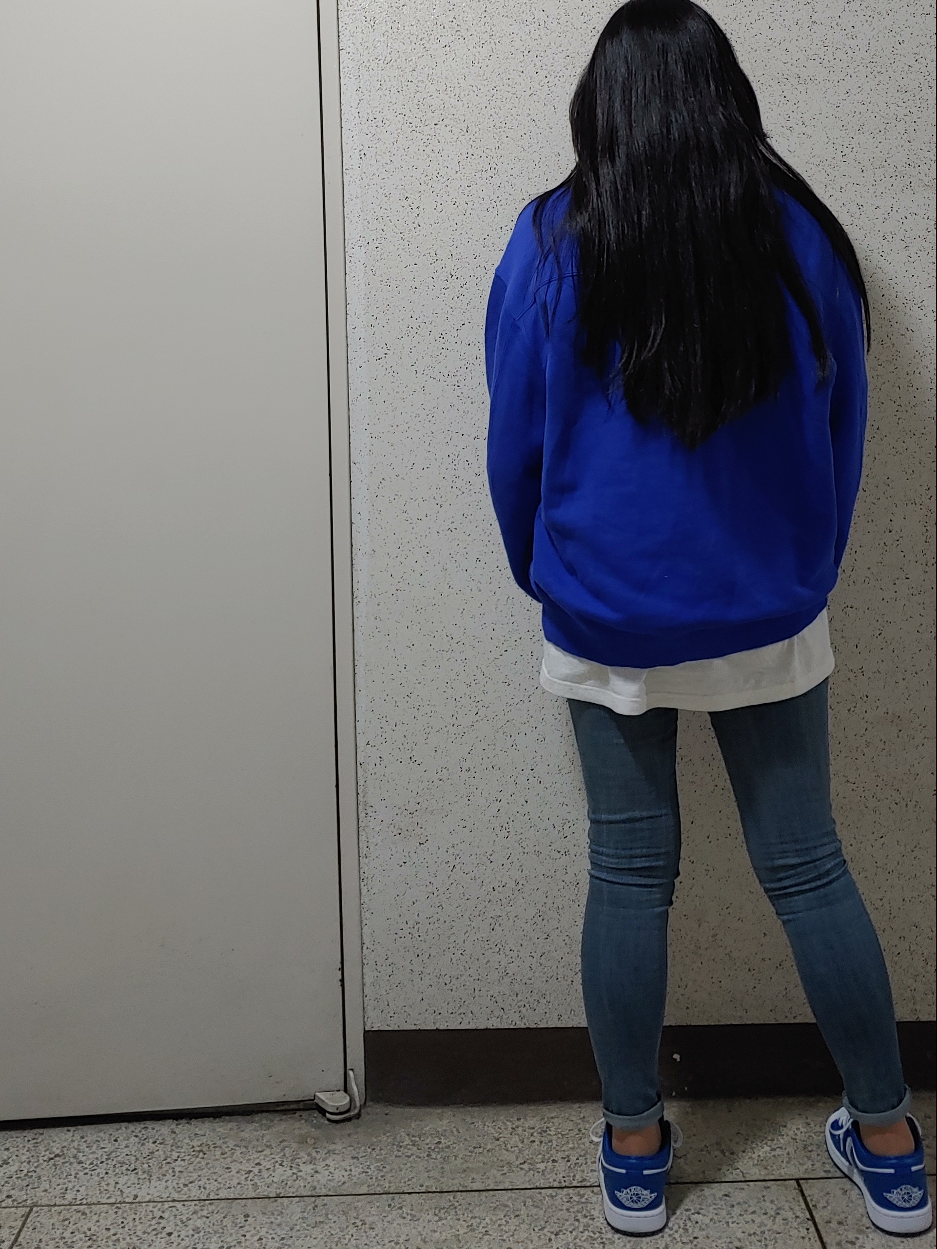 (W) Jordan 1 Low White Dark Marina Blue 착용 스타일 - 3