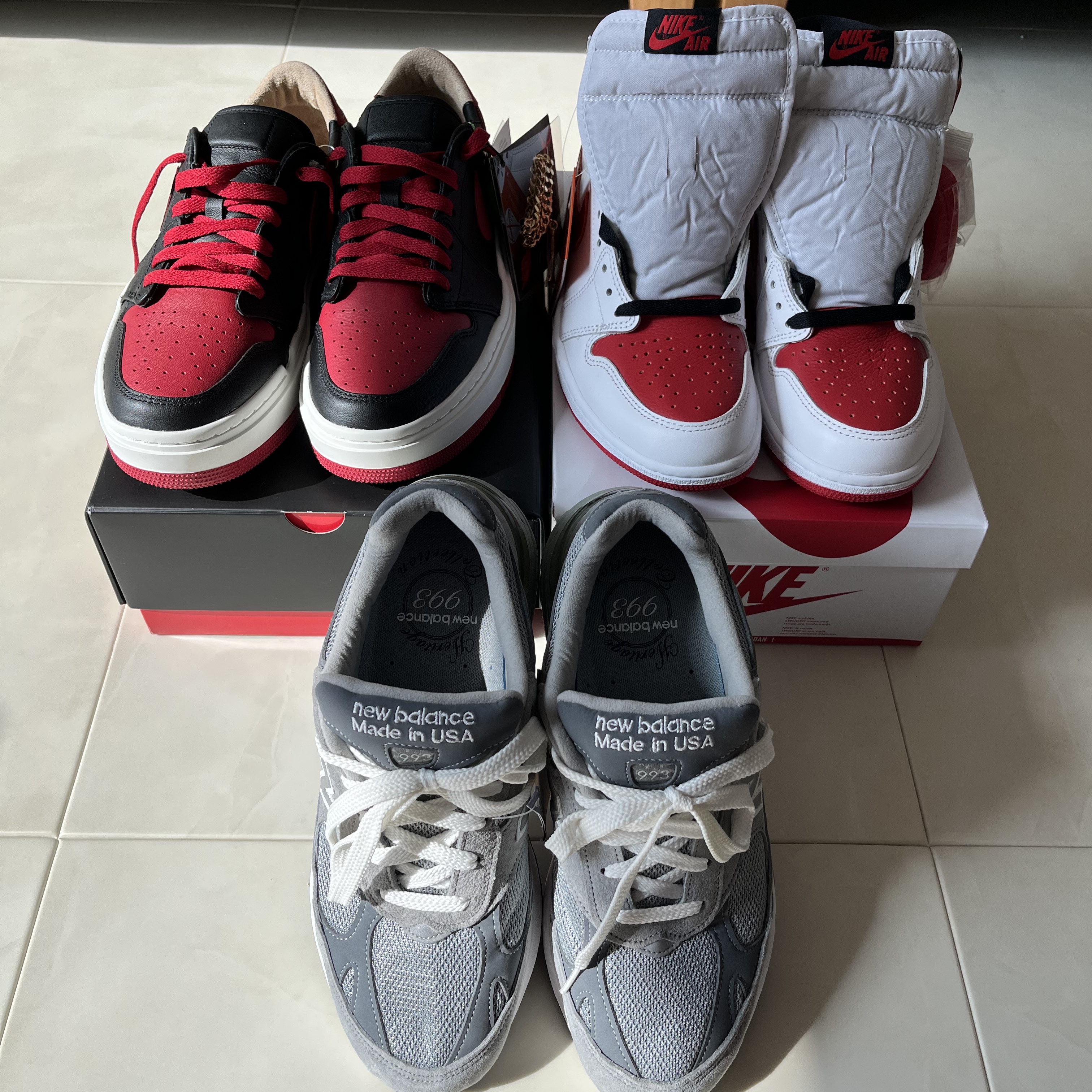 Jordan 1 Retro High OG Heritage, (W) Jordan 1 Elevate Low SE Bred 착용 스타일 - 1