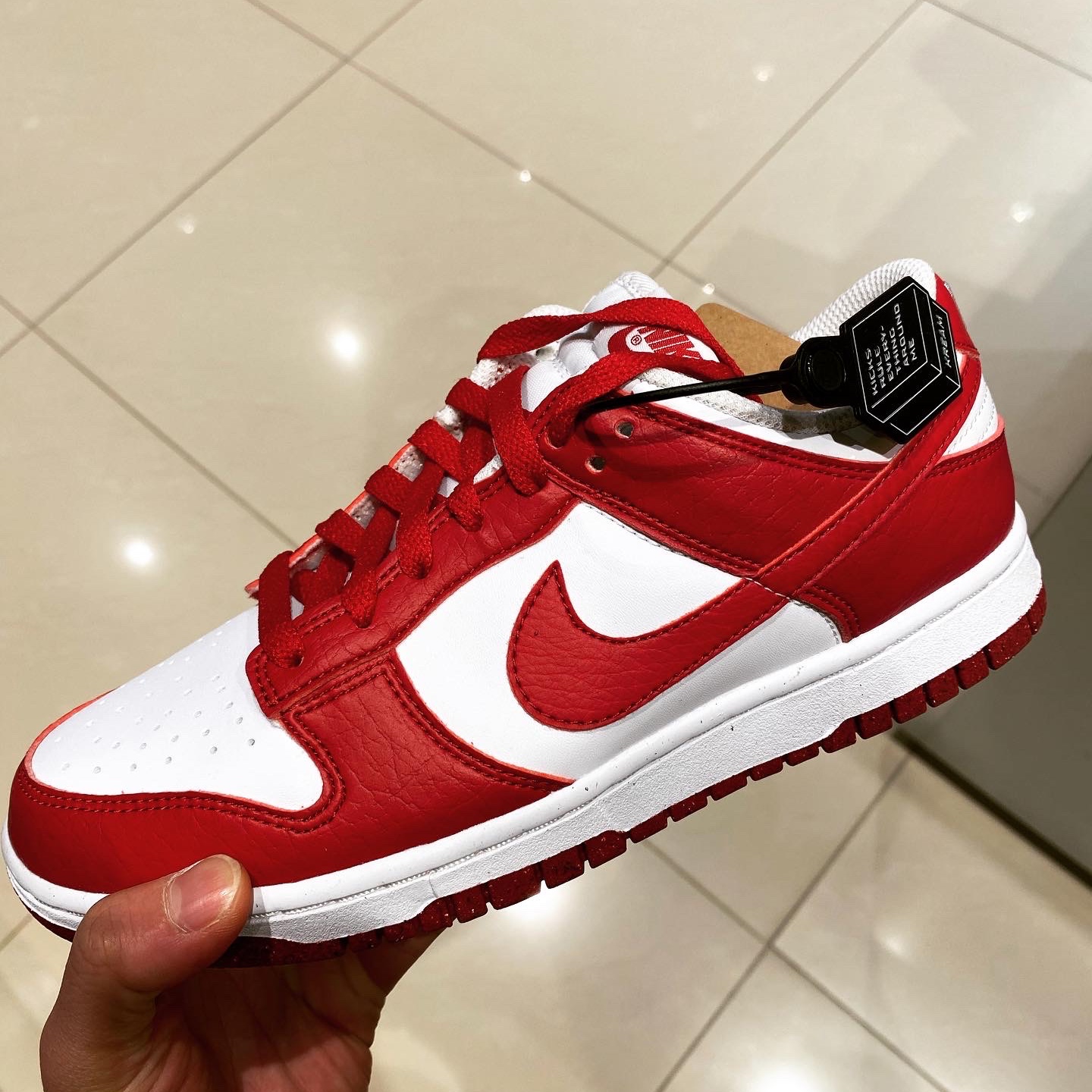 (W) Nike Dunk Low Next Nature Gym Red 착용 스타일 - 1