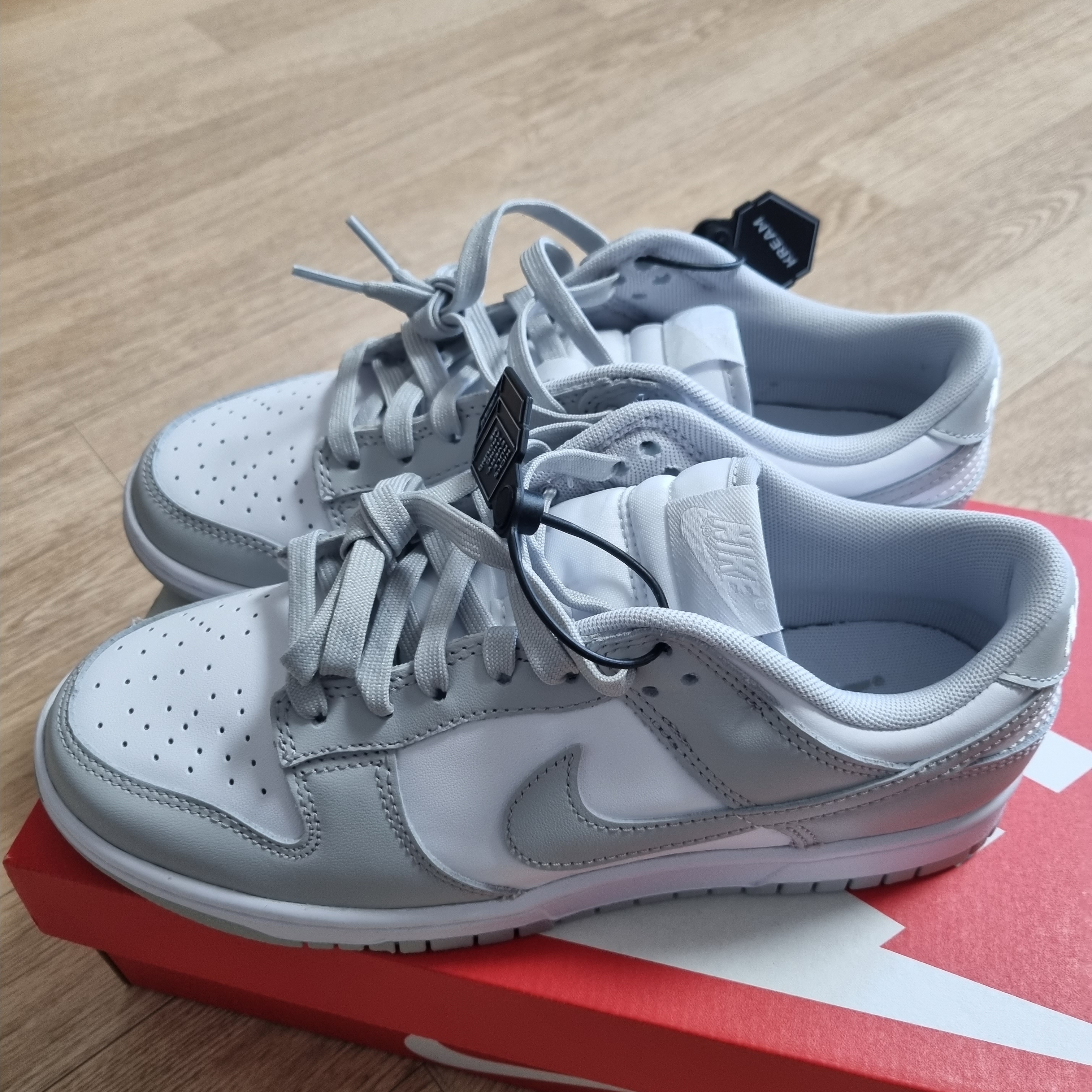 Nike Dunk Low Retro Grey Fog 착용 스타일