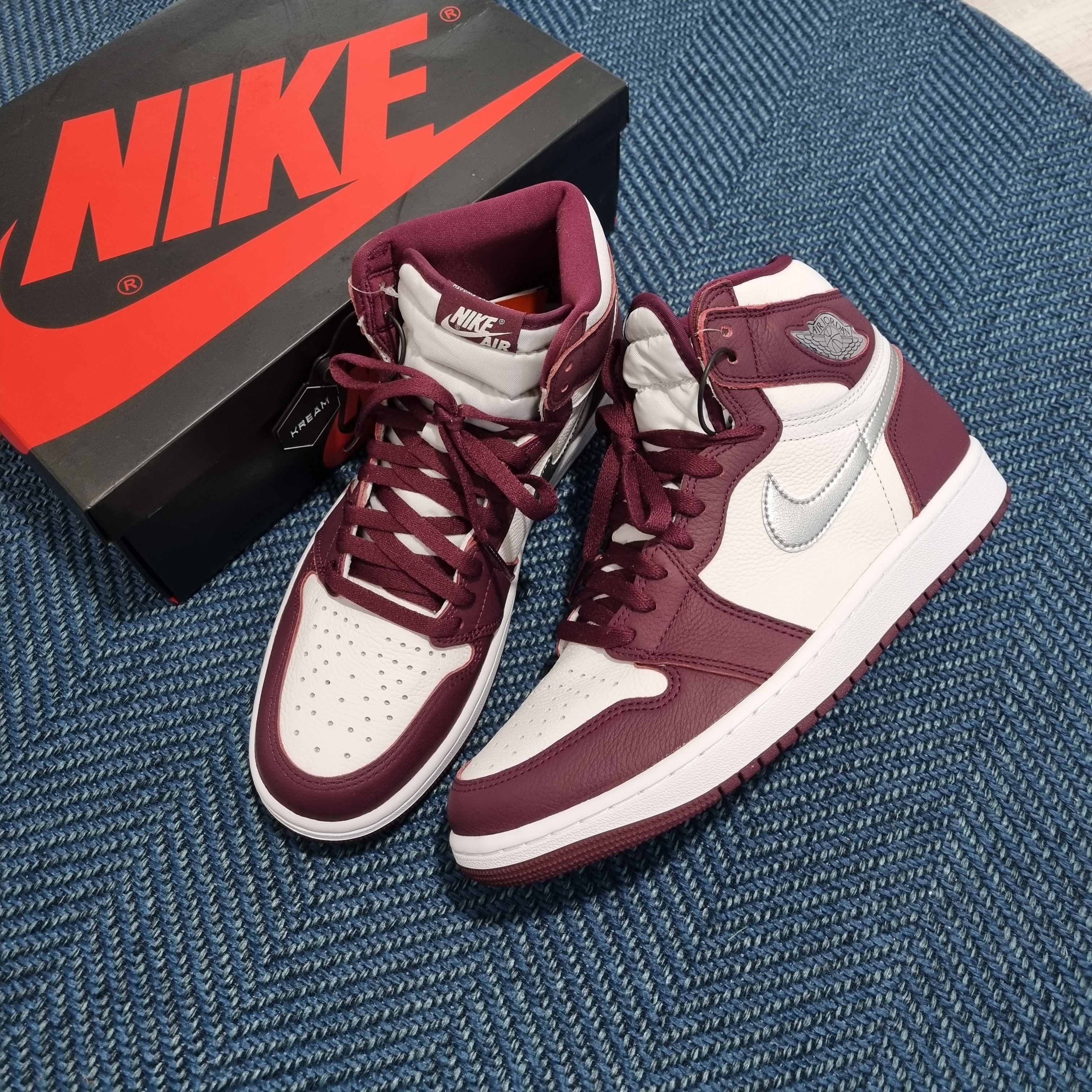 Jordan 1 Retro High OG Bordeaux 착용 스타일