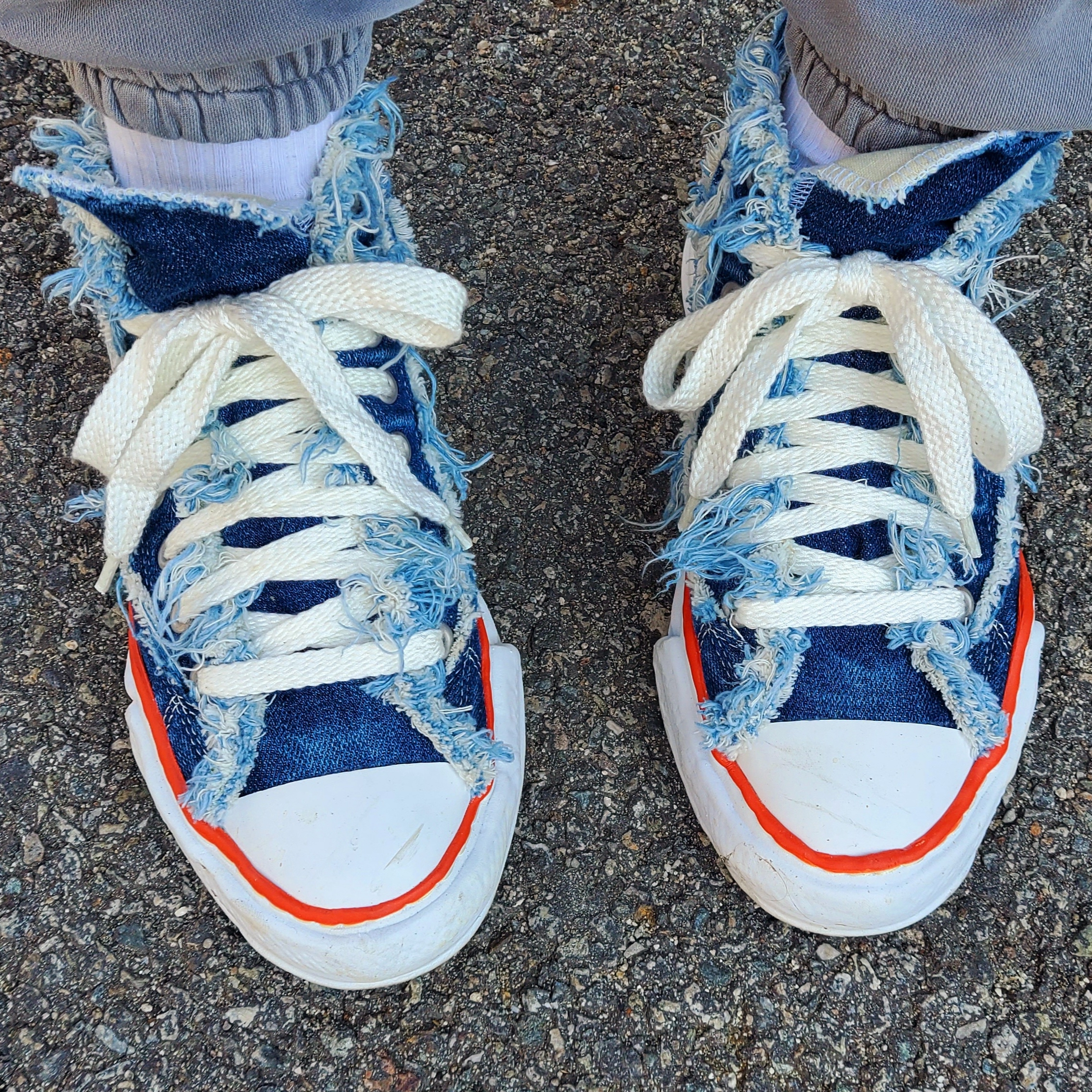 Maison Mihara Yasuhiro x Nigel Cabourn High Cut Sneakers One Wash 12oz Denim, Maison Mihara Yasuhiro x Nigel Cabourn Low Cut Sneakers Hard Wash Denim 착용 스타일 - 3