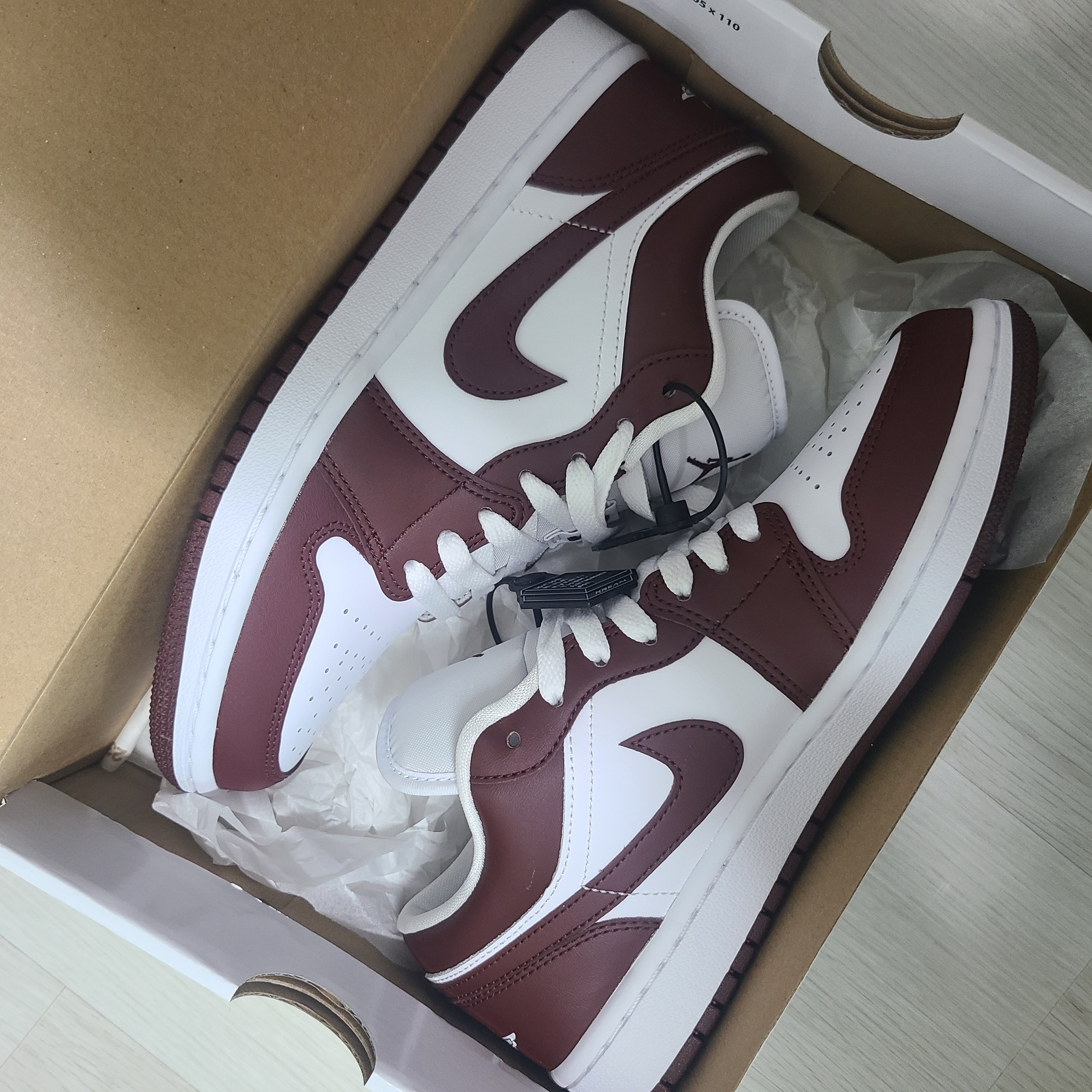 (W) Jordan 1 Low Bronze Eclipse 착용 스타일
