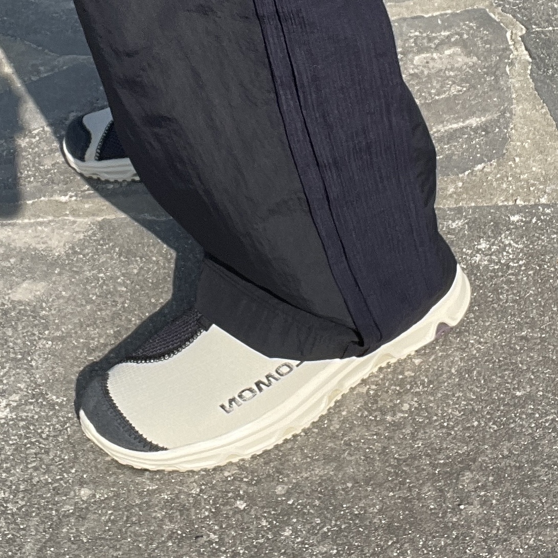Salomon RX Slide 3.0 Bleached Sand 착용 스타일 - 2