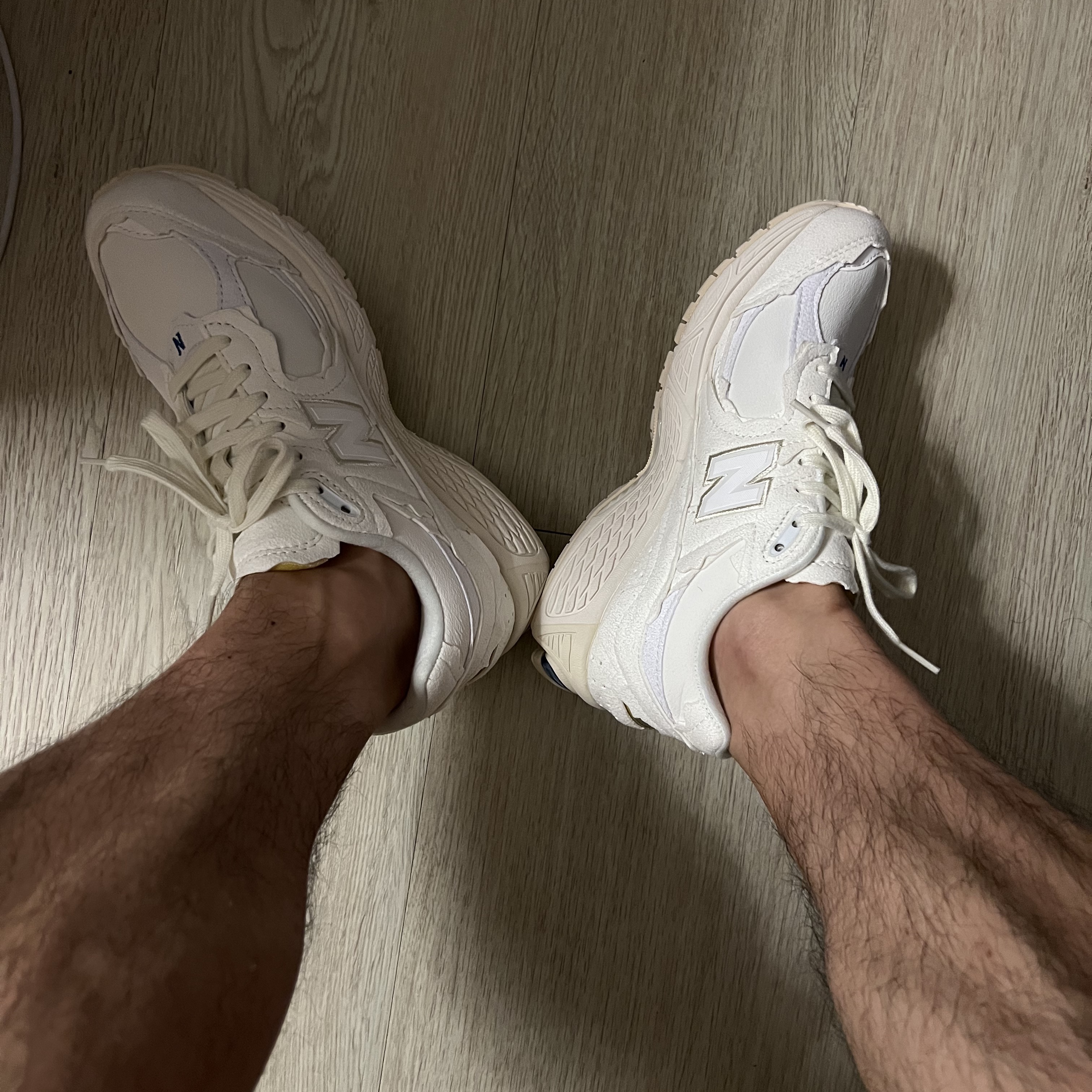 New Balance 2002R Protection Pack Sea Salt 착용 스타일 - 1