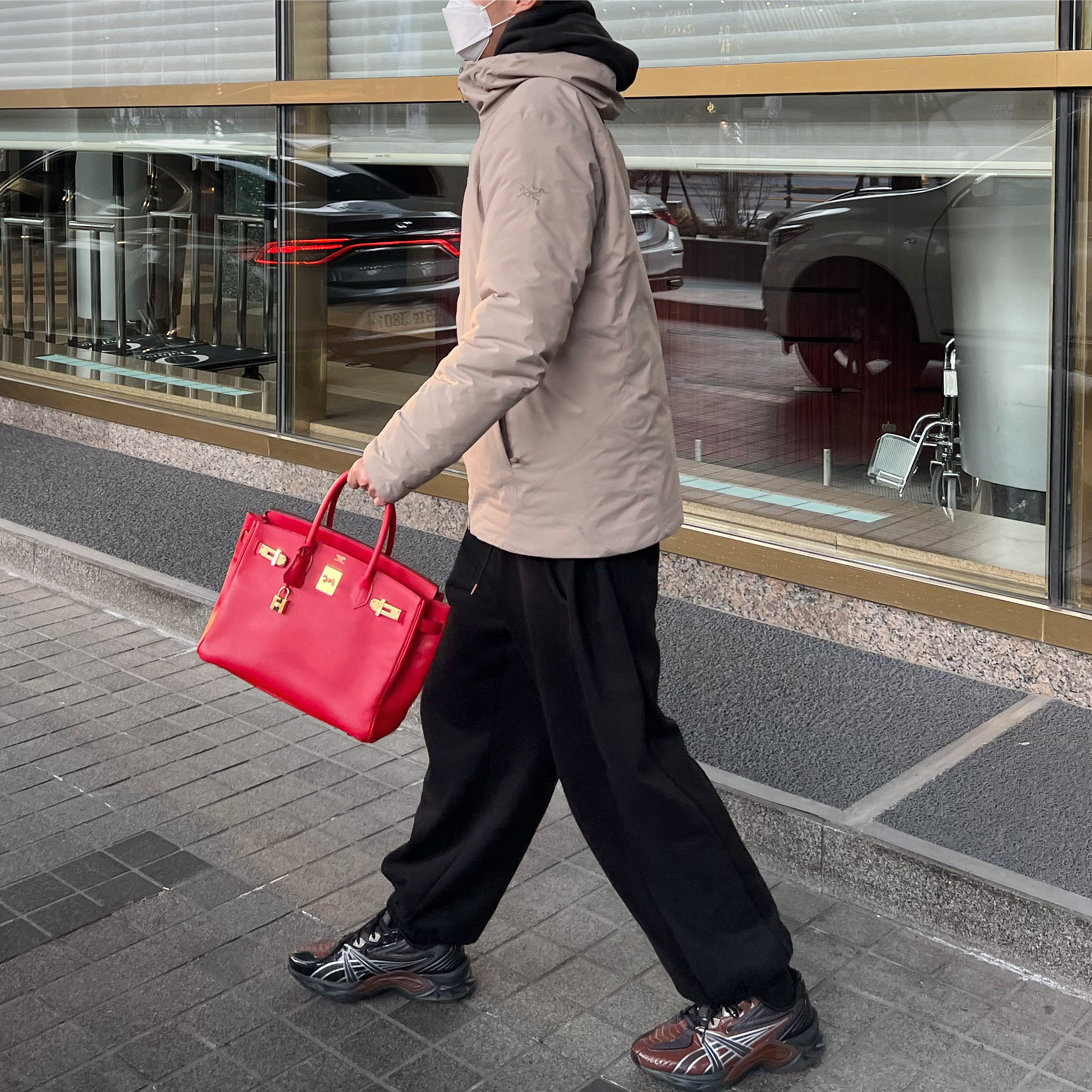 Asics HN2-S Protoblast Chocolate Brown, Arc'teryx Koda Jacket Moonshadow 착용 스타일 - 2