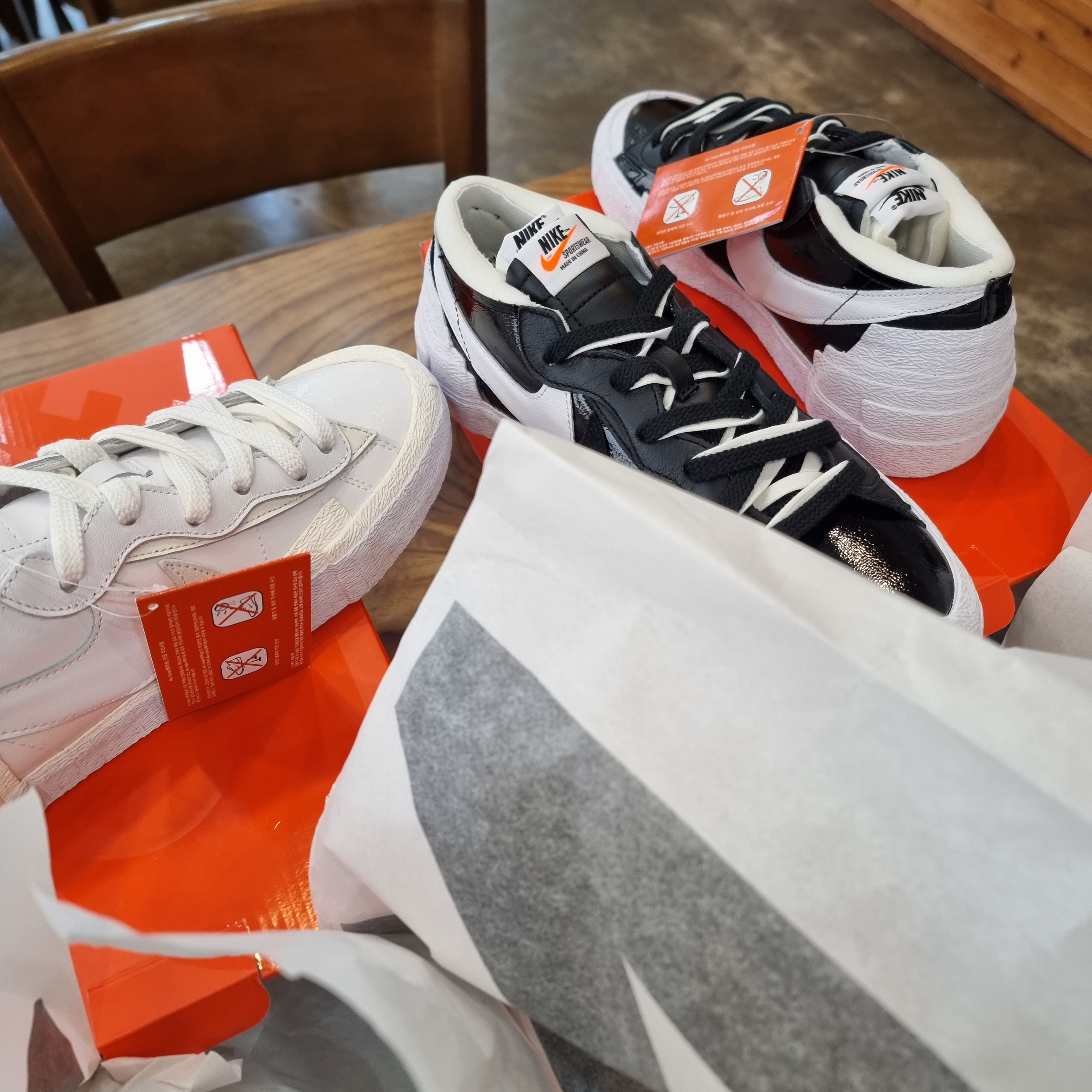 Nike x Sacai Blazer Low White Patent Leather, Nike x Sacai Blazer Low Black Patent Leather 착용 스타일