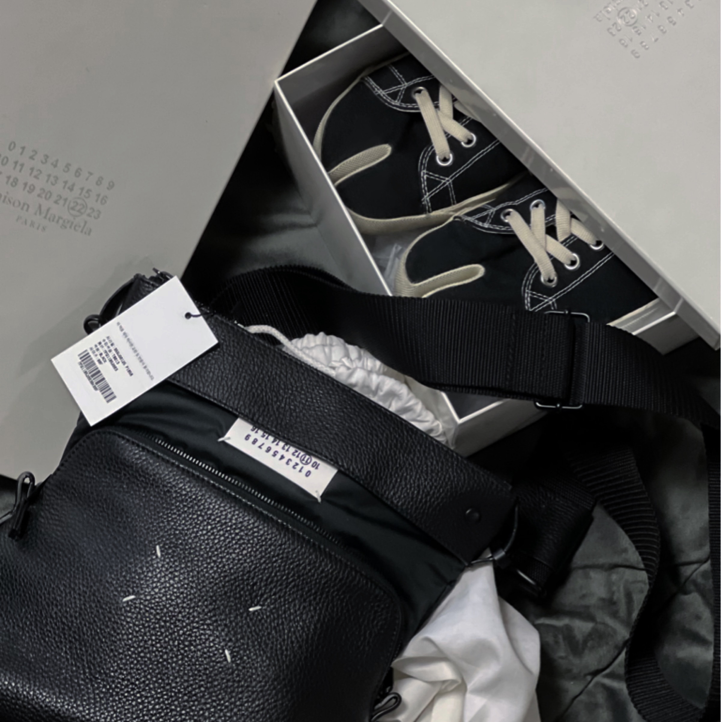 Maison Margiela Tabi Low Black 착용 스타일