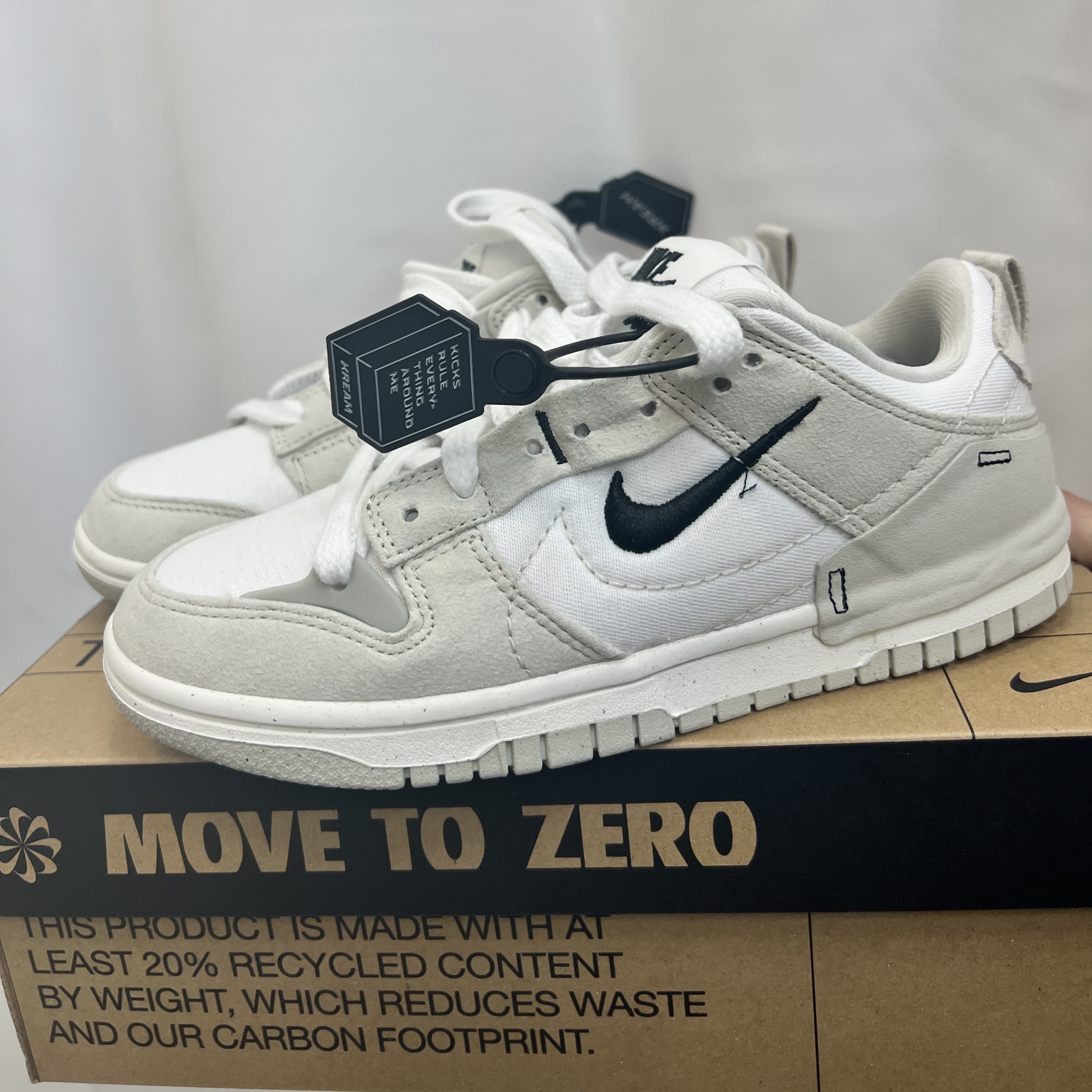 (W) Nike Dunk Low Disrupt 2 White Light Bone 착용 스타일