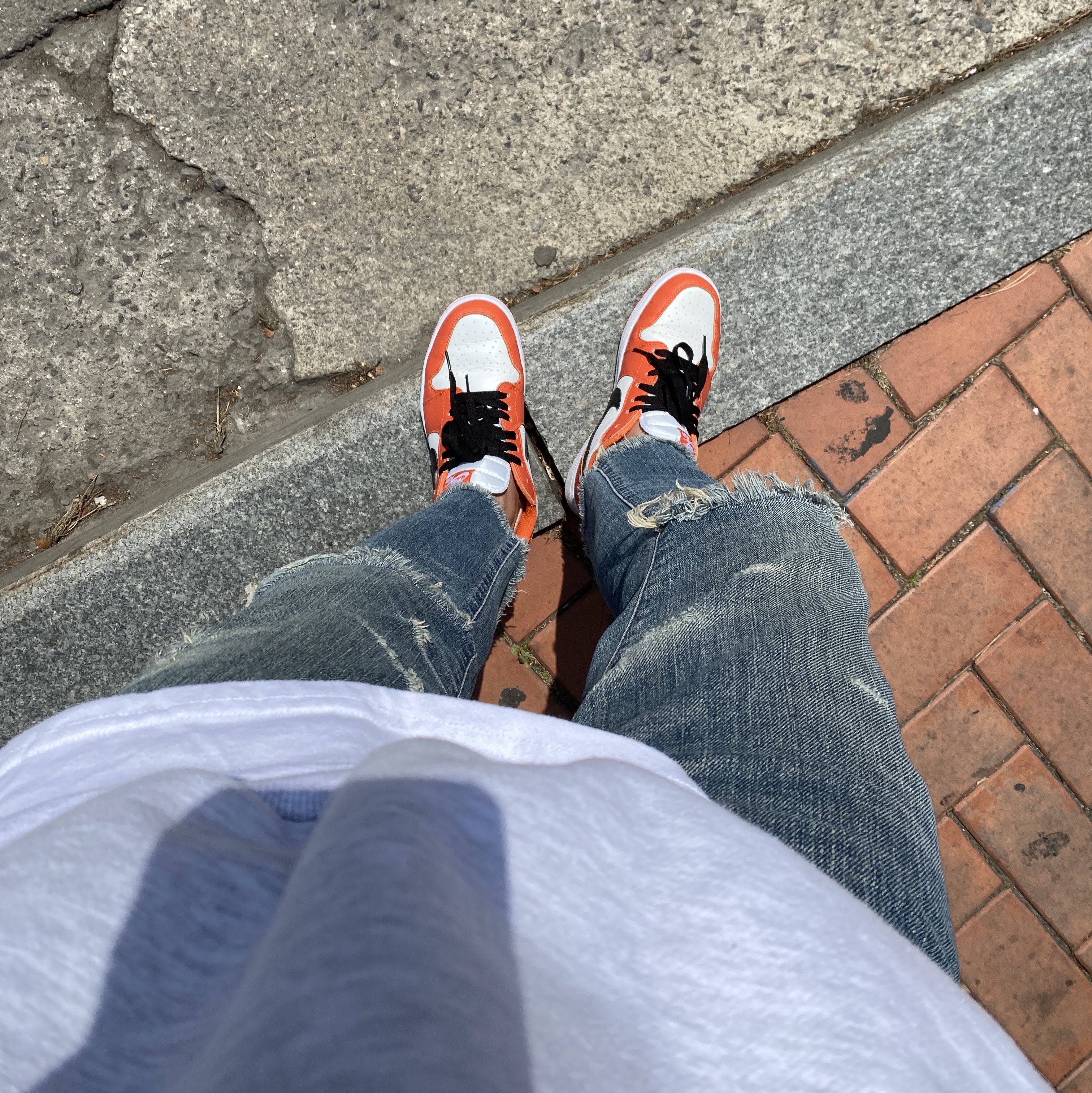 Jordan 1 Low OG Starfish 착용 스타일 - 1