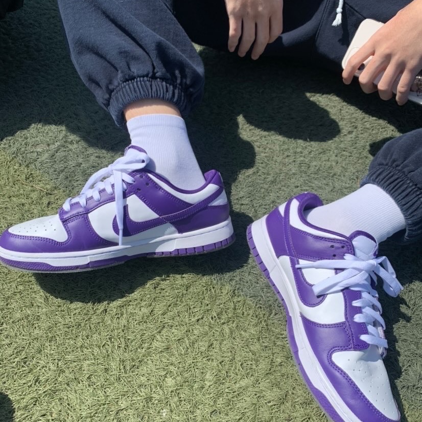 Nike Dunk Low Retro Championship Court Purple 착용 스타일 - 1