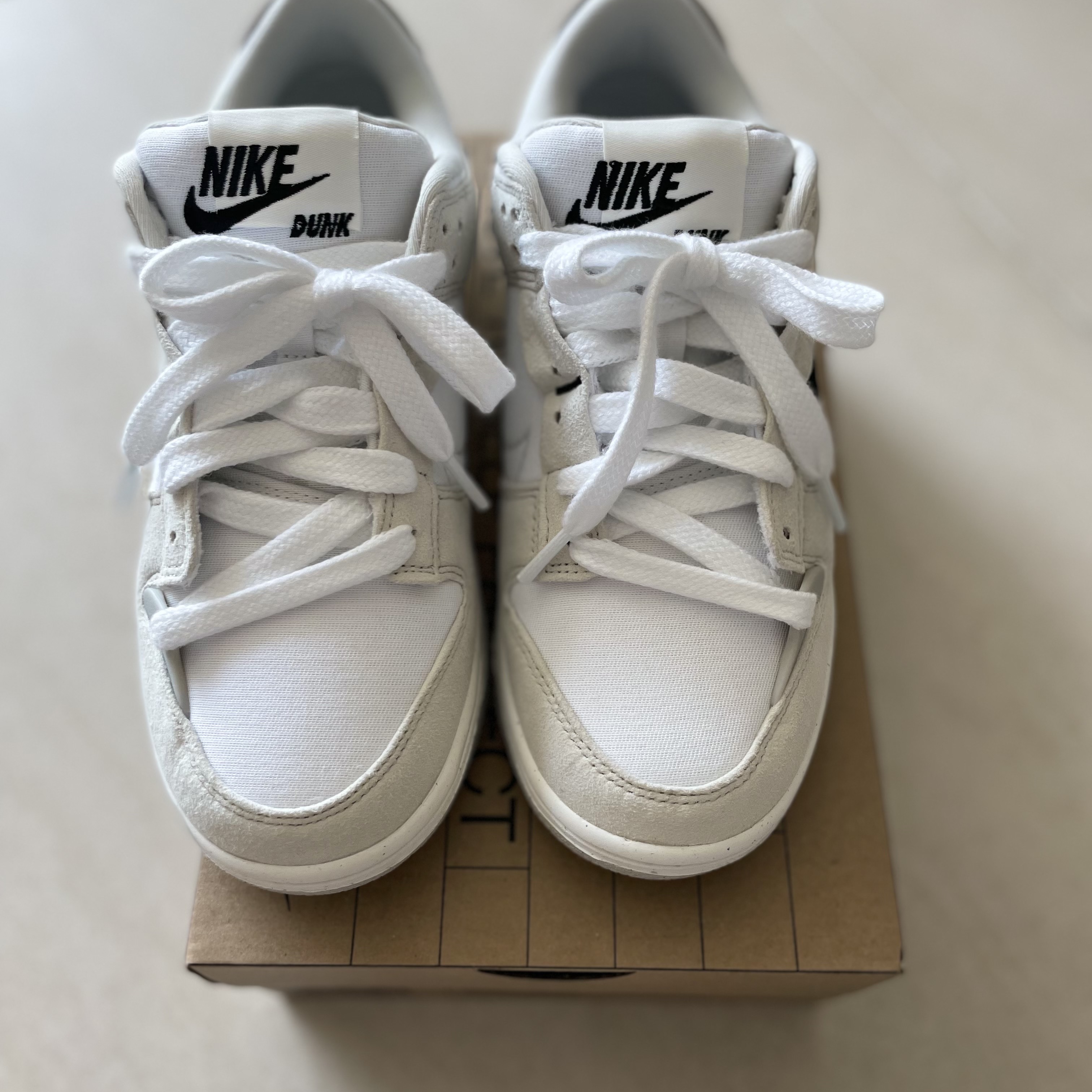 (W) Nike Dunk Low Disrupt 2 White Light Bone 착용 스타일 - 2