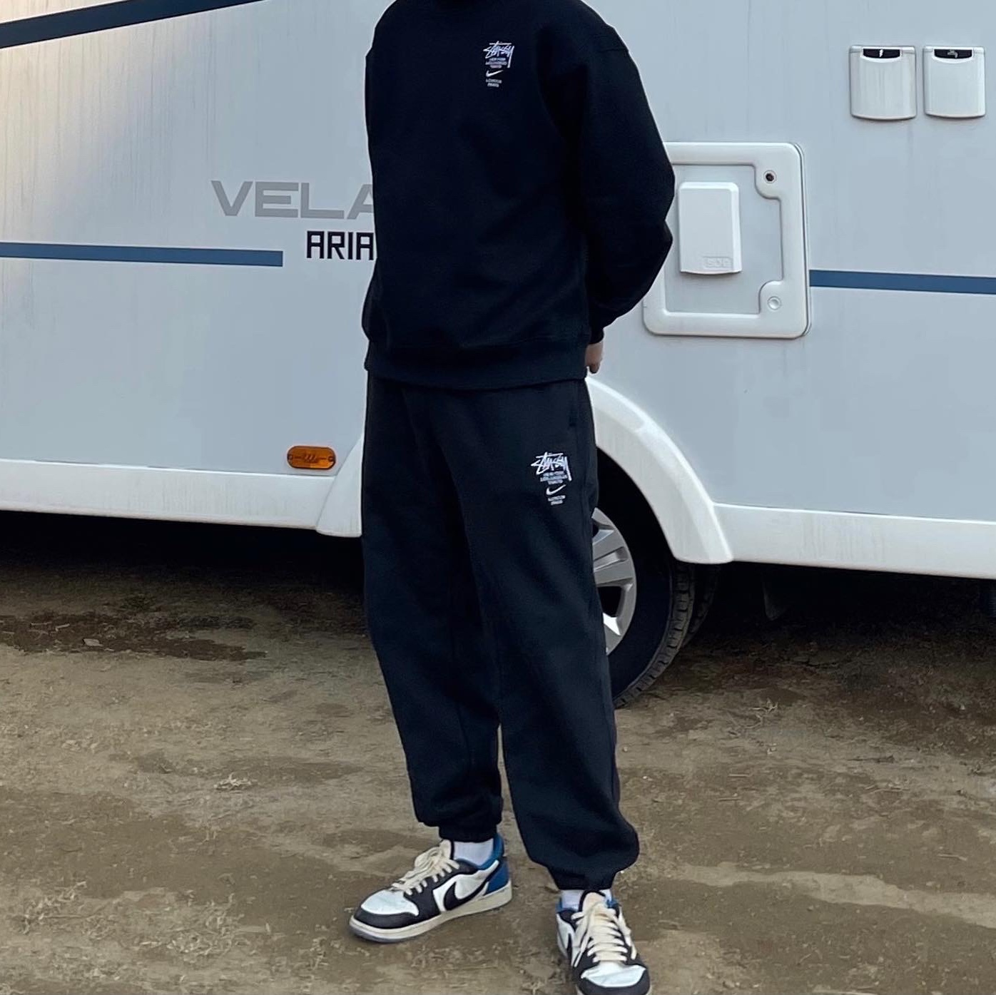 Nike x Stussy NRG ZR Fleece Crewneck Black - US/EU, Nike x Stussy NRG ZR Fleece Pants Black - Asia 착용 스타일