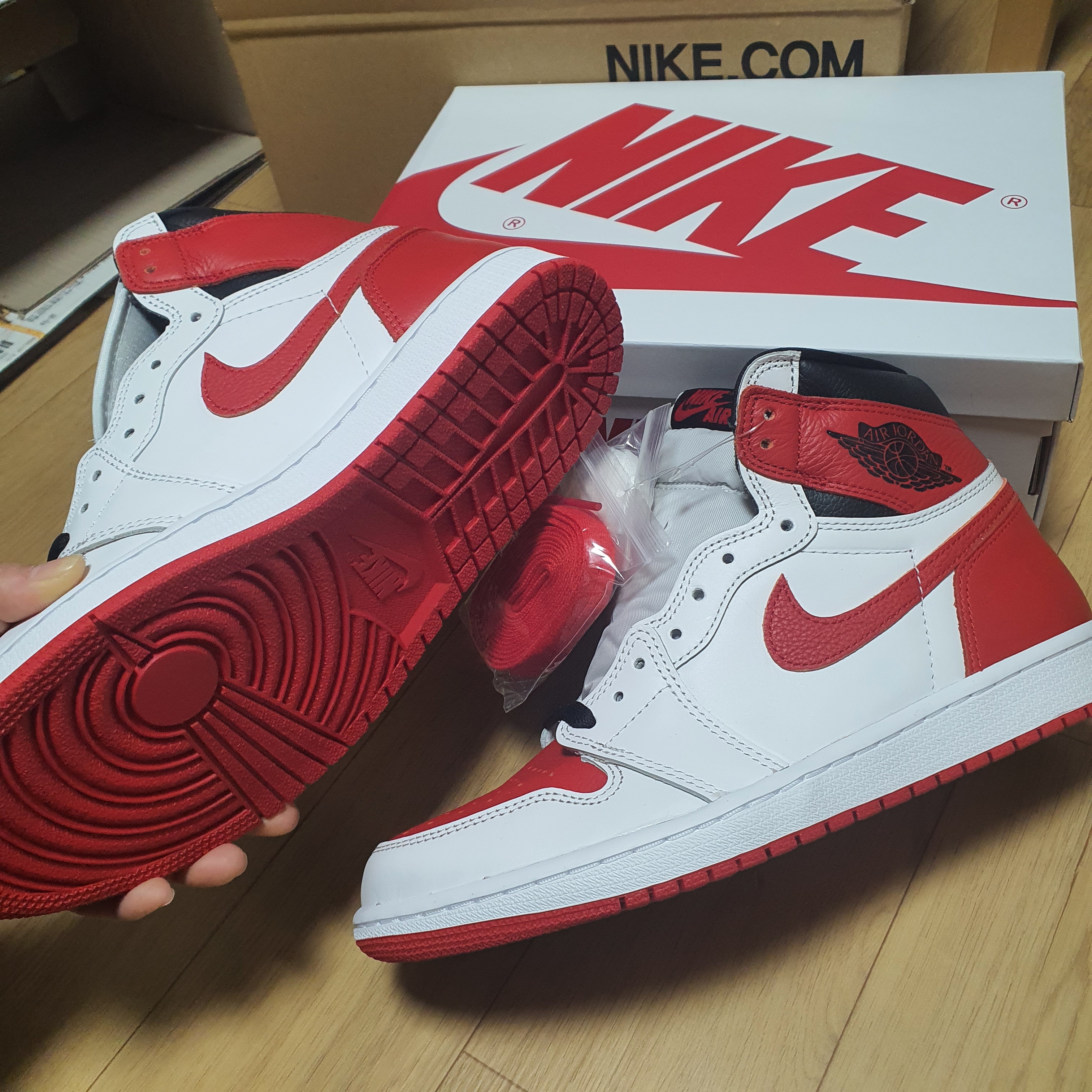 Jordan 1 Retro High OG Heritage 착용 스타일 - 1