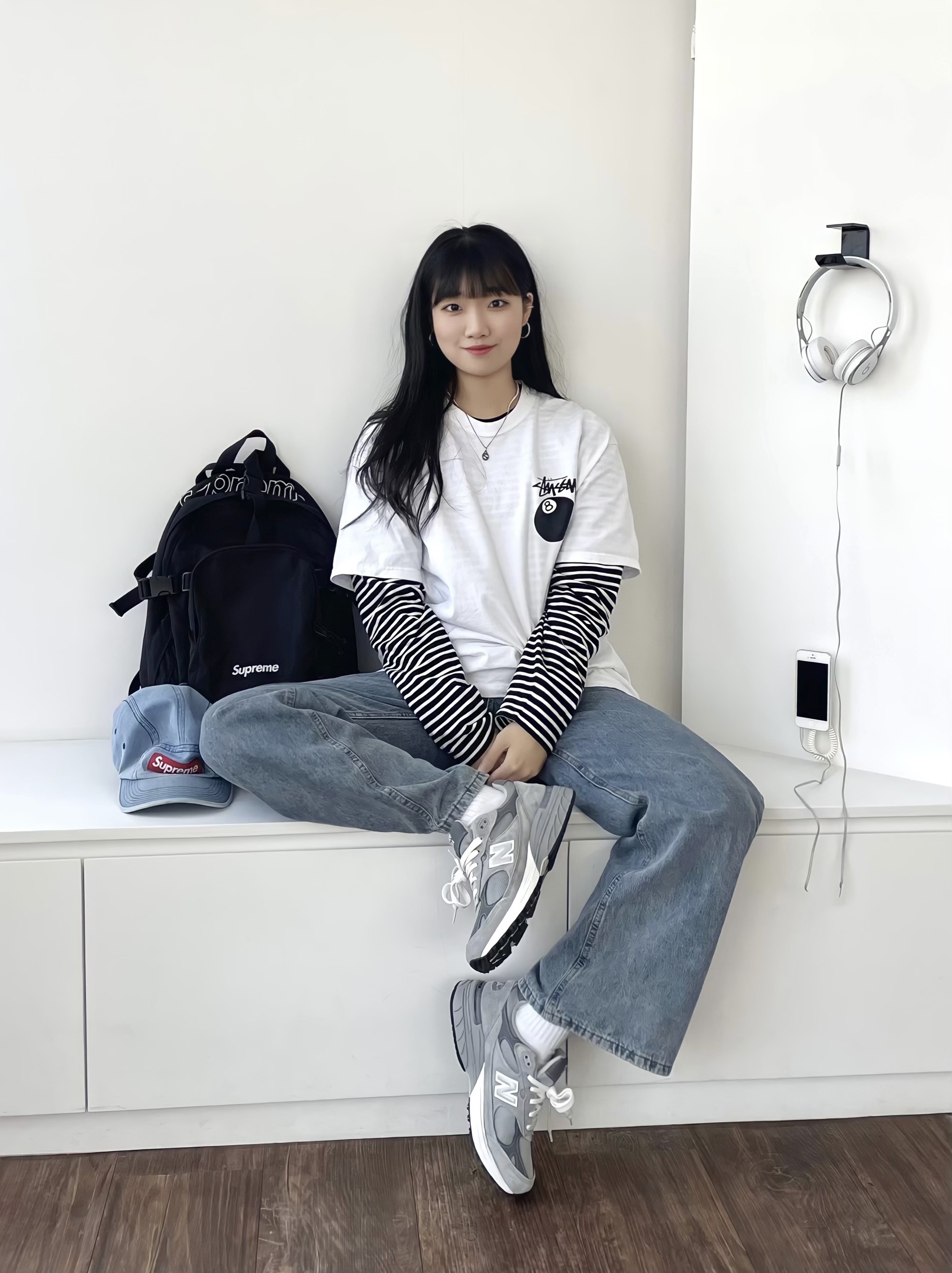 Stussy 8 Ball T-Shirt White - 22SS, AMI de Coeur Mariniere Black 착용 스타일 - 1