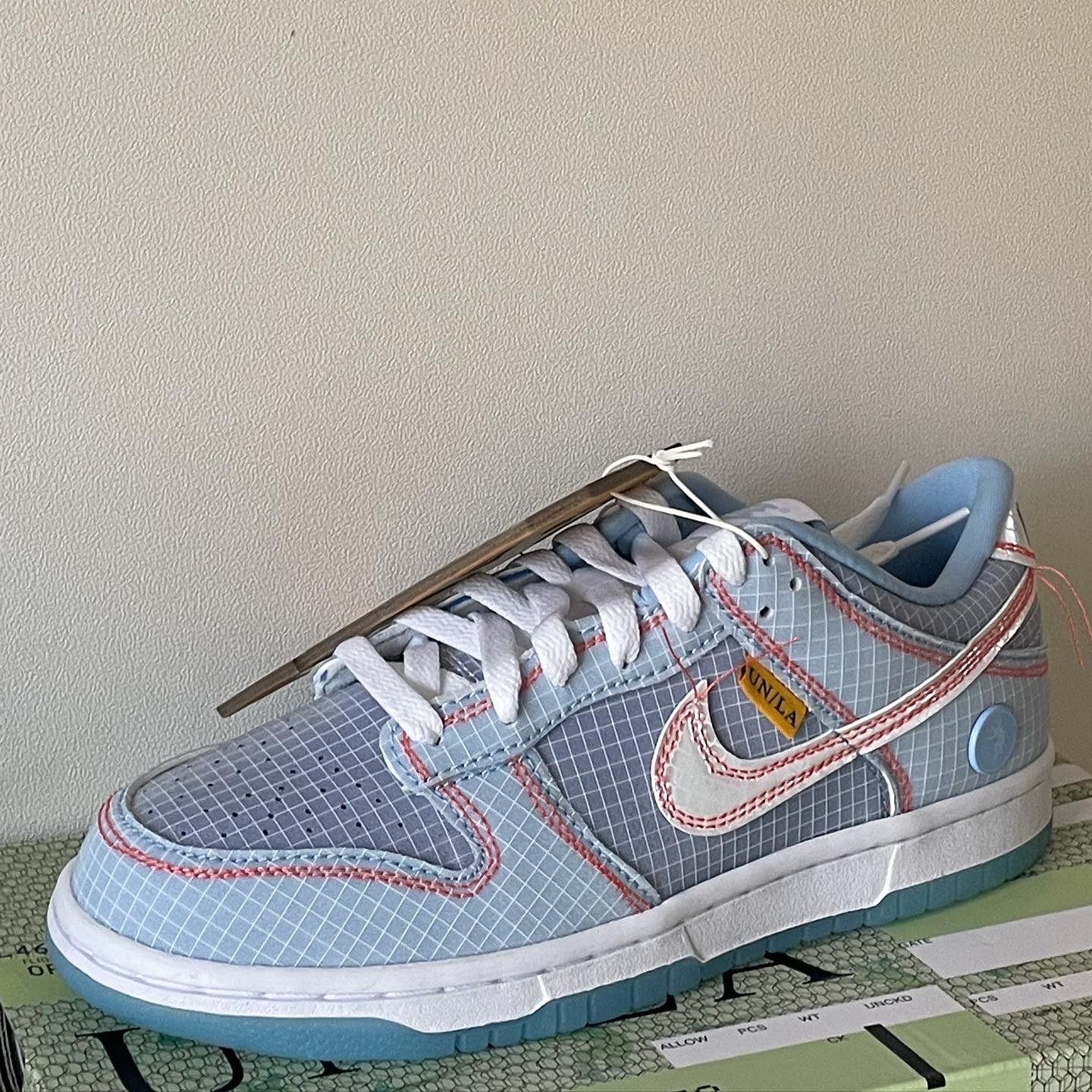 Nike x Union Dunk Low Passport Pack Argon 착용 스타일 - 4