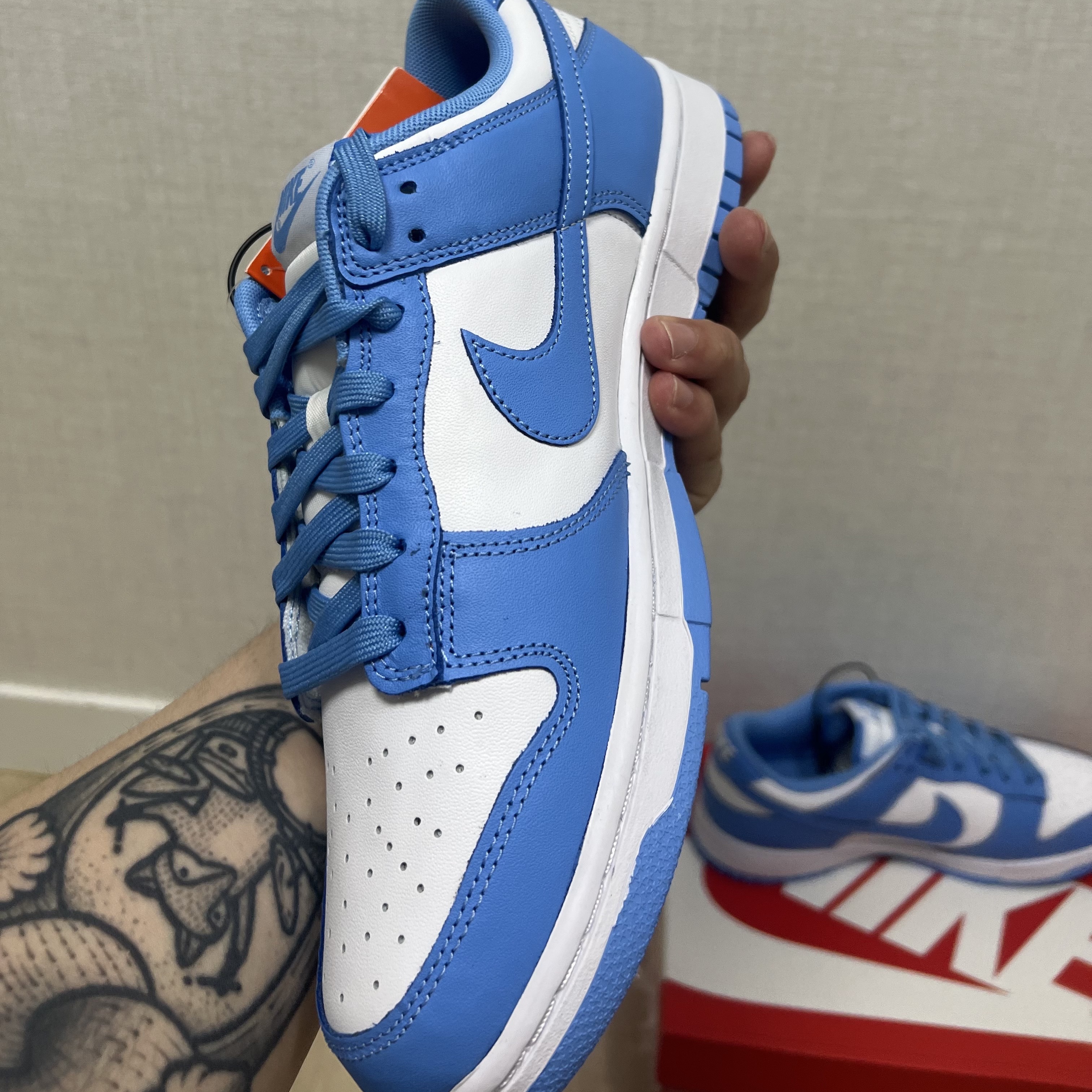 Nike Dunk Low Retro University Blue 착용 스타일 - 2