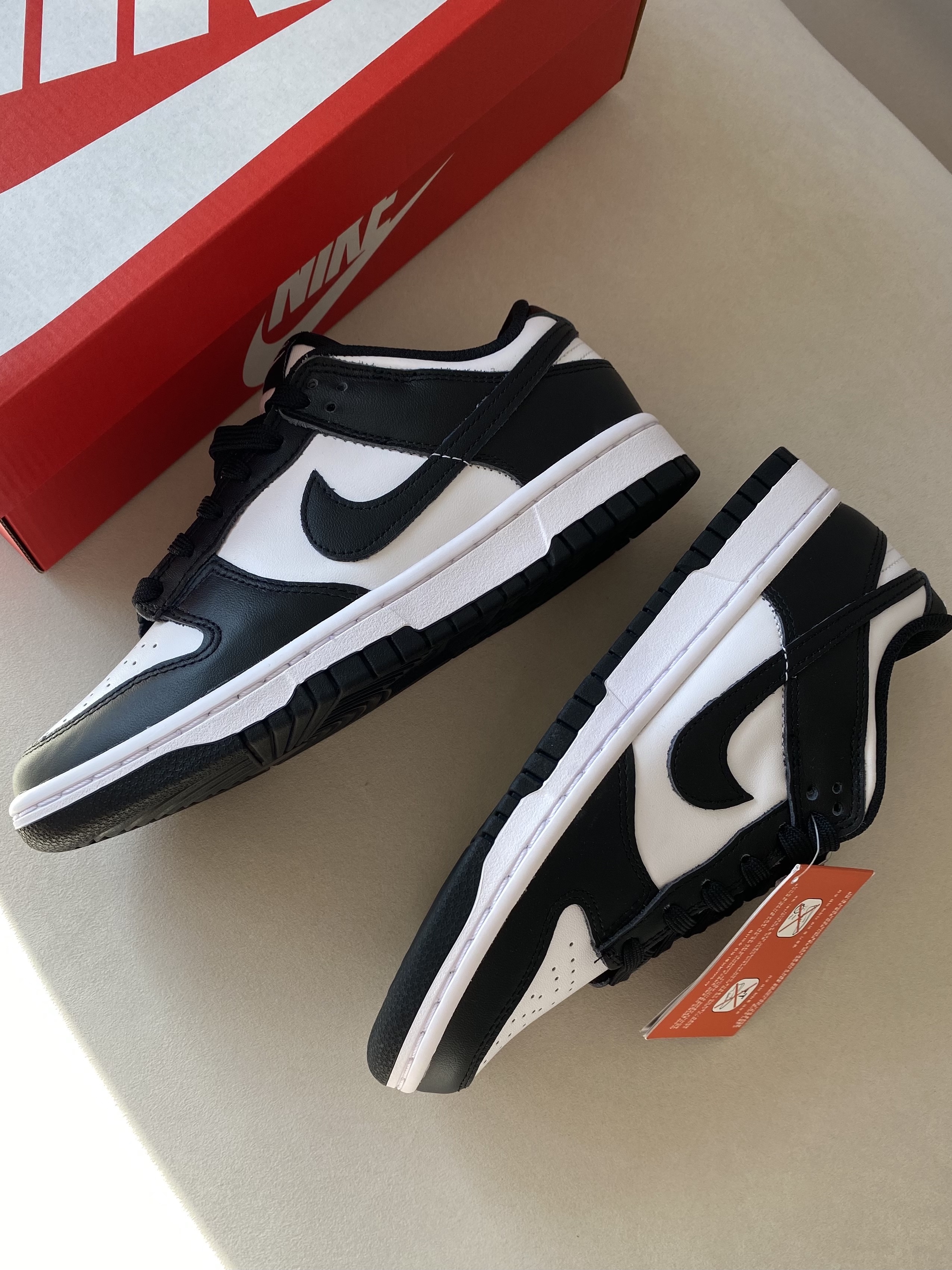 Nike Dunk Low Retro Black 착용 스타일