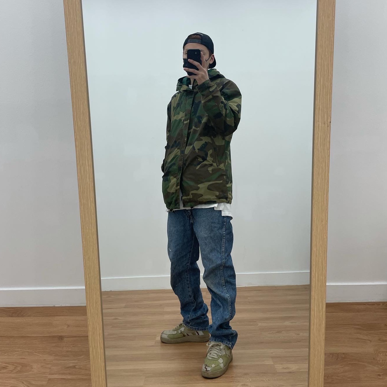 Nike Air Force 1 Low Reflective Desert Camo 착용 스타일
