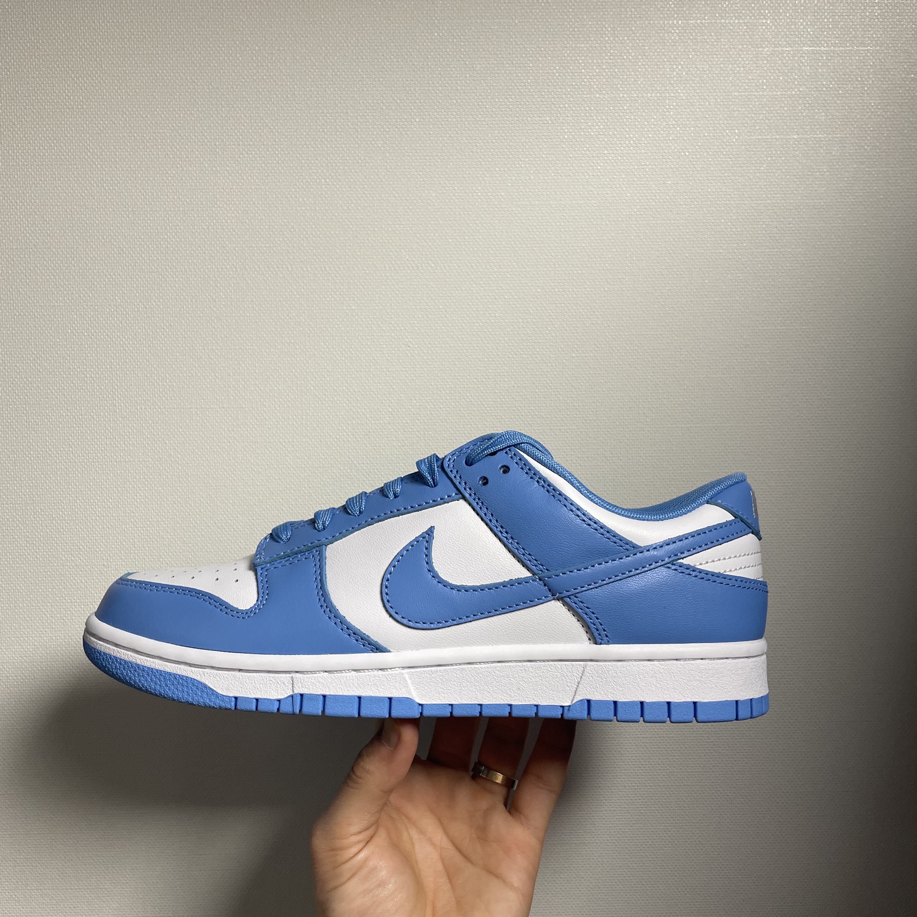Nike Dunk Low Retro University Blue 착용 스타일