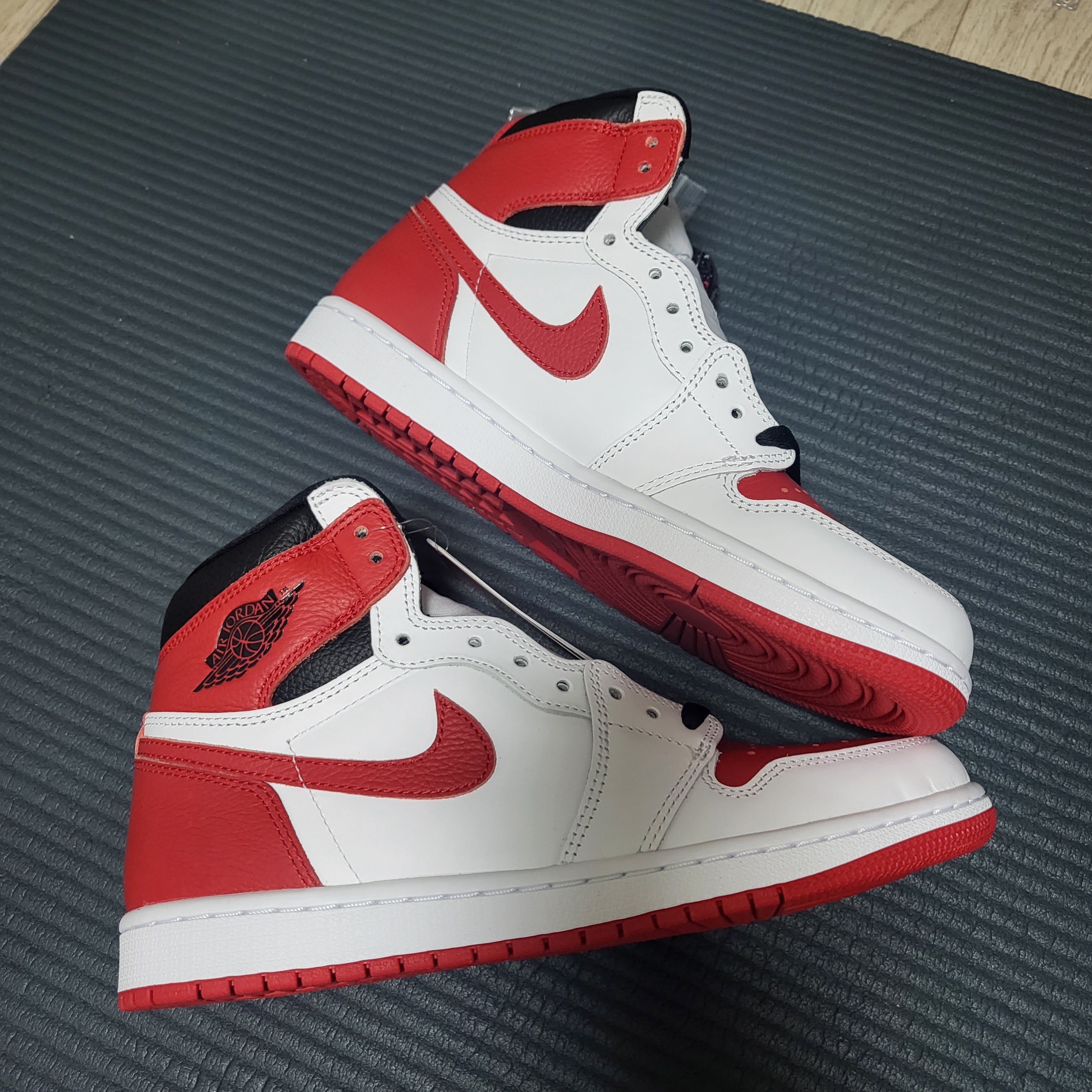 Jordan 1 Retro High OG Heritage 착용 스타일 - 2