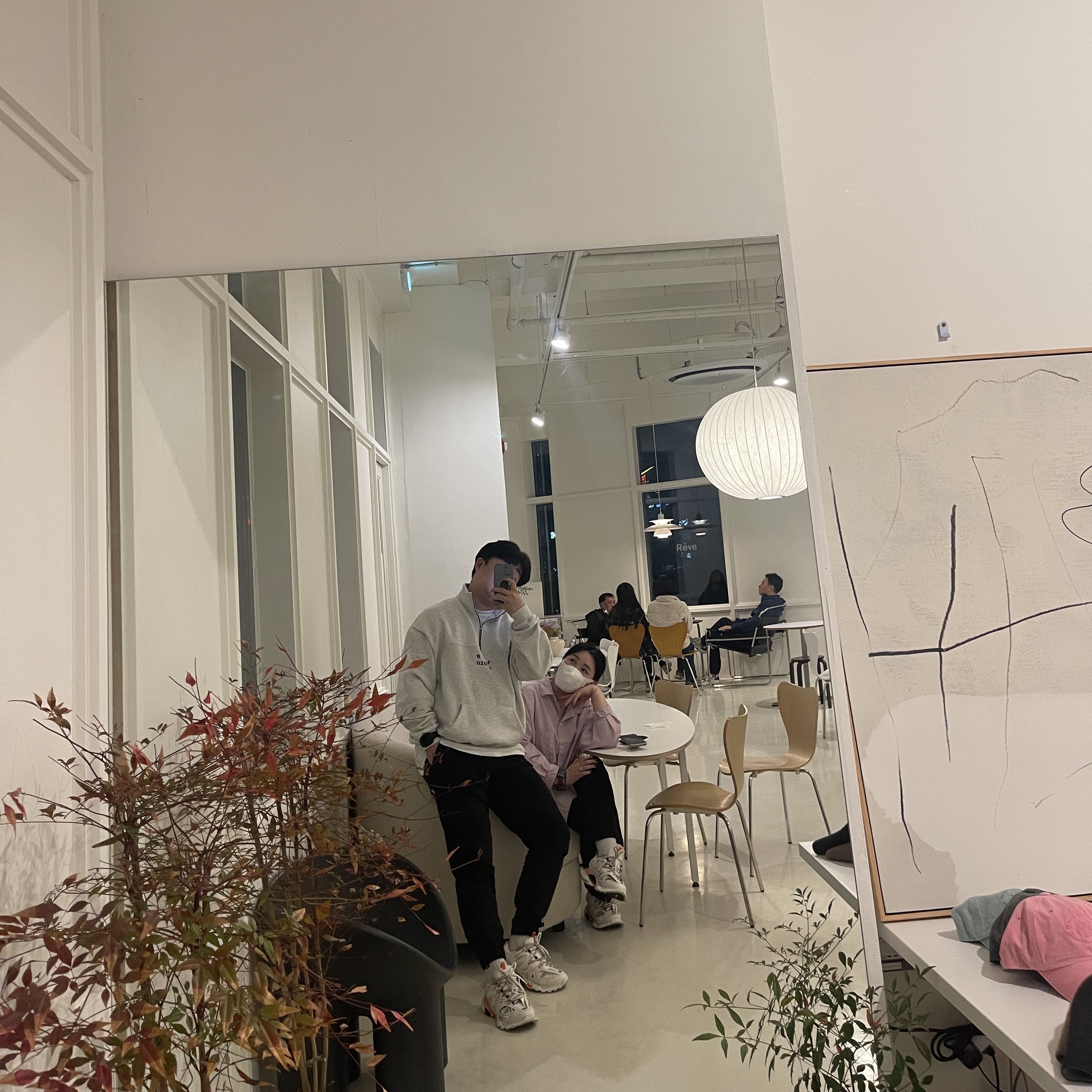 IAB Studio Half Zip Pullover Light Gray, Balenciaga Track Sneakers White Orange 2019 착용 스타일