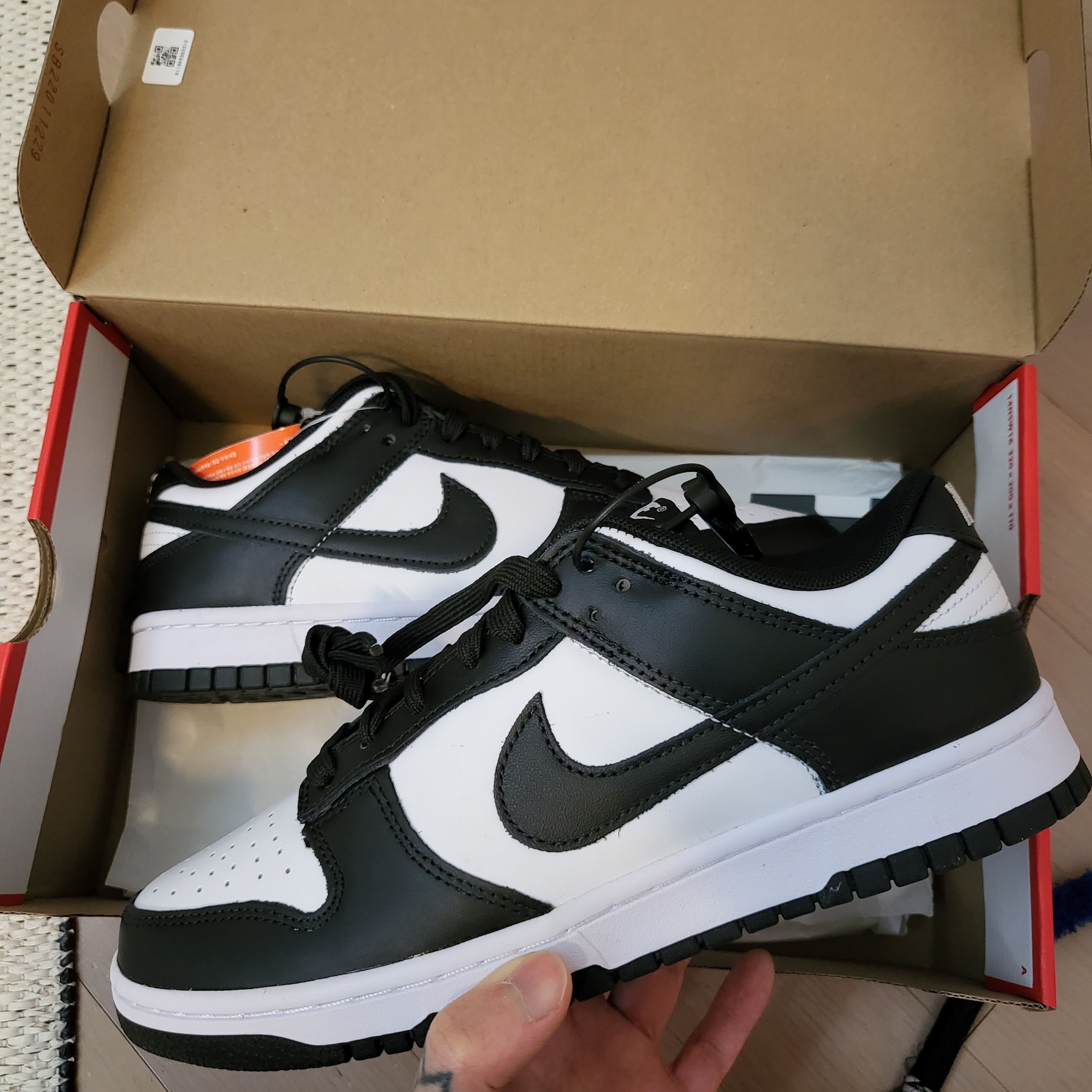 Nike Dunk Low Retro Black 착용 스타일