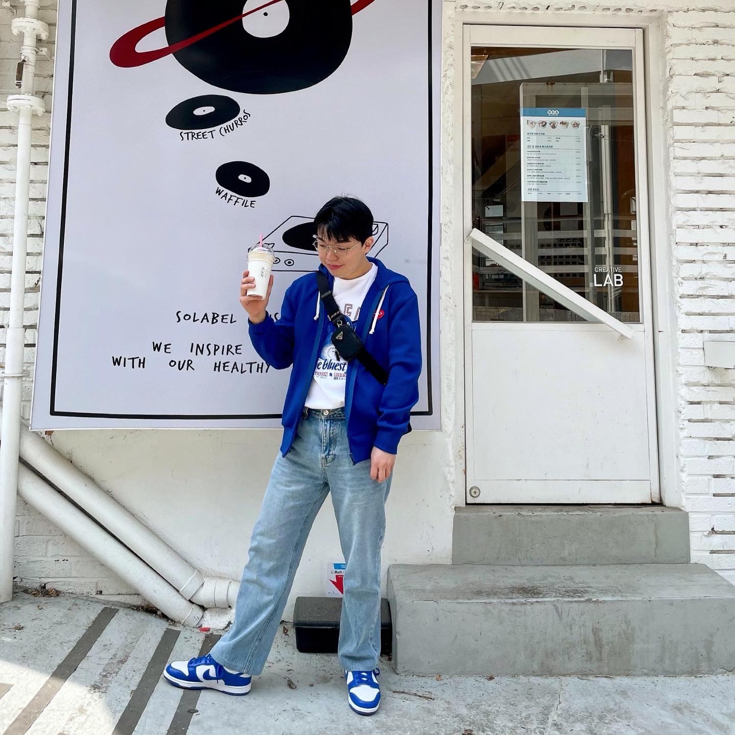 Nike Dunk Low SP Kentucky 2020, Maison Kitsune x Ader Error The Bluest Fox T-Shirt White 착용 스타일 - 4