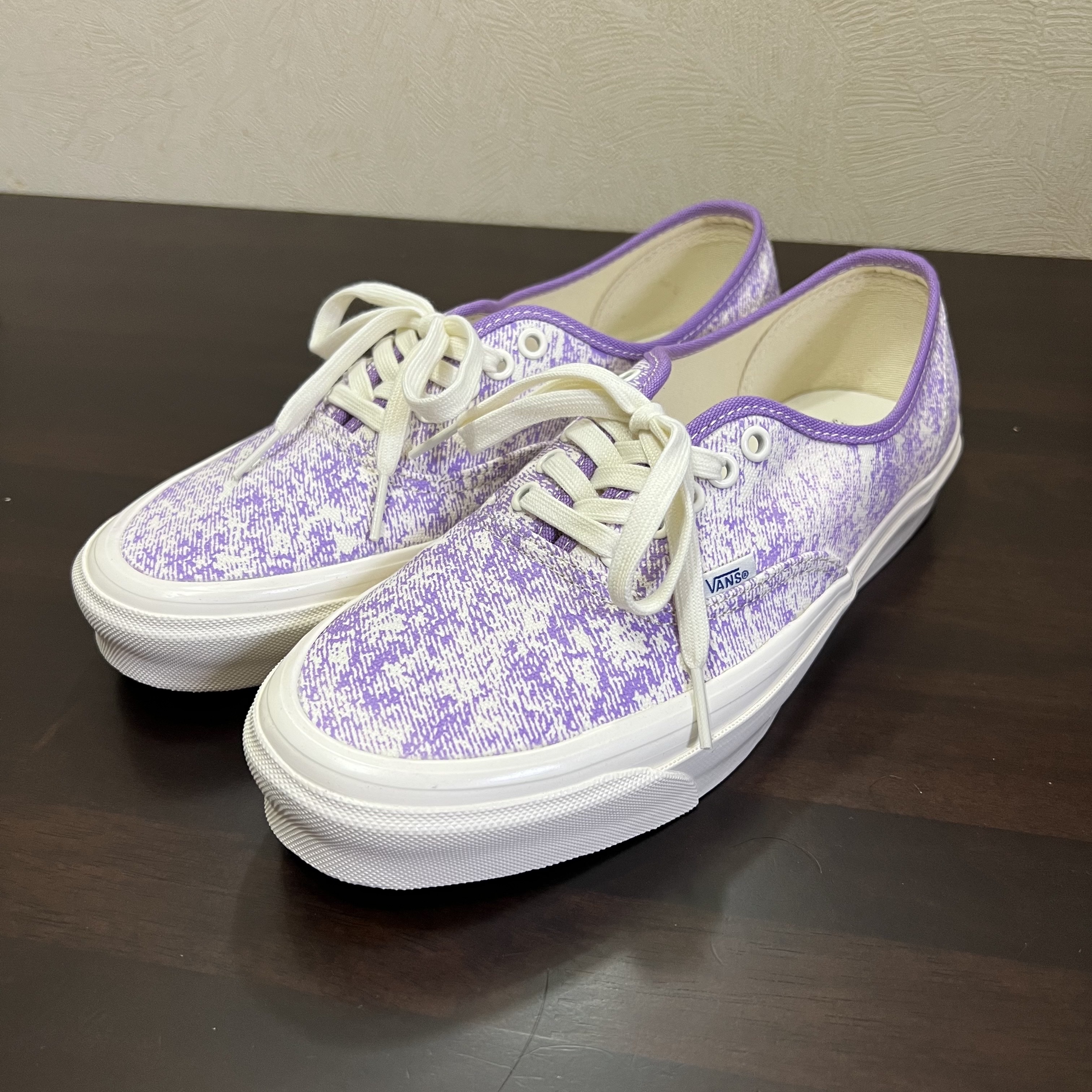 Vans Vault OG Authentic LX Lavender 착용 스타일