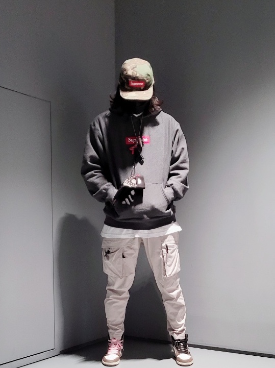 Supreme Box Logo Hooded Sweatshirt Charcoal - 21FW, Jordan 1 x Travis Scott Retro High OG SP Mocha 착용 스타일 - 1