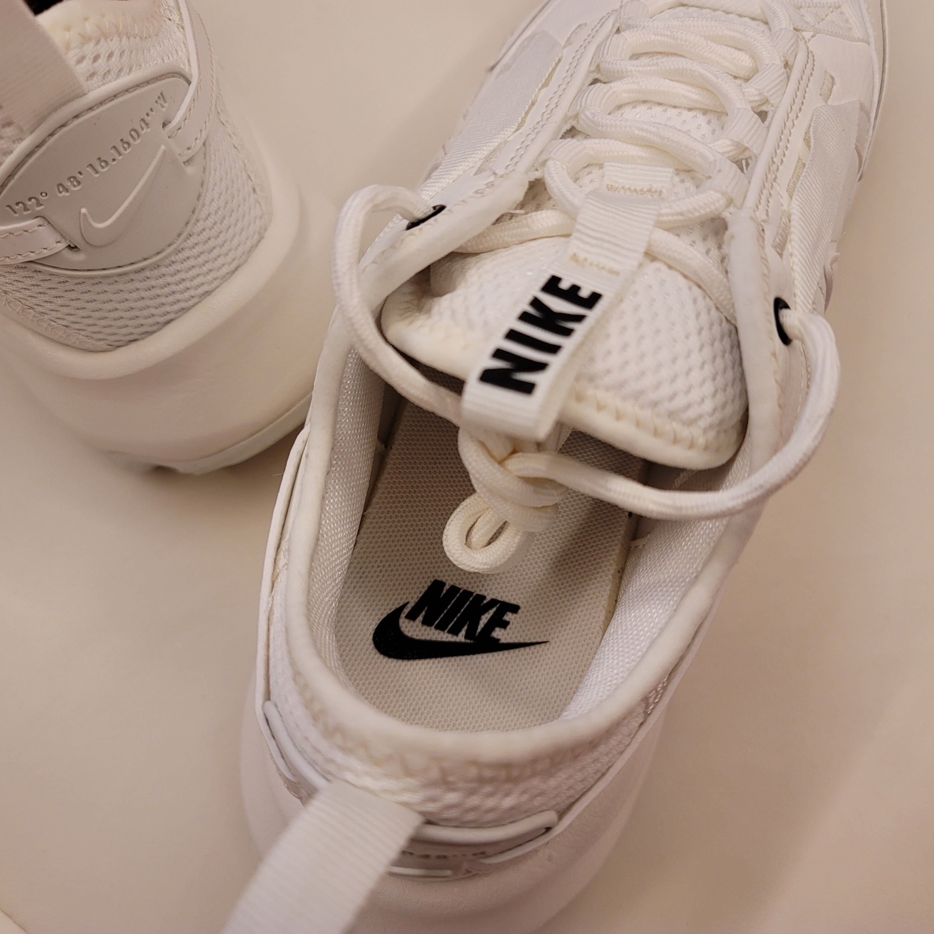 (W) Nike TC 7900 Summit White 착용 스타일 - 5