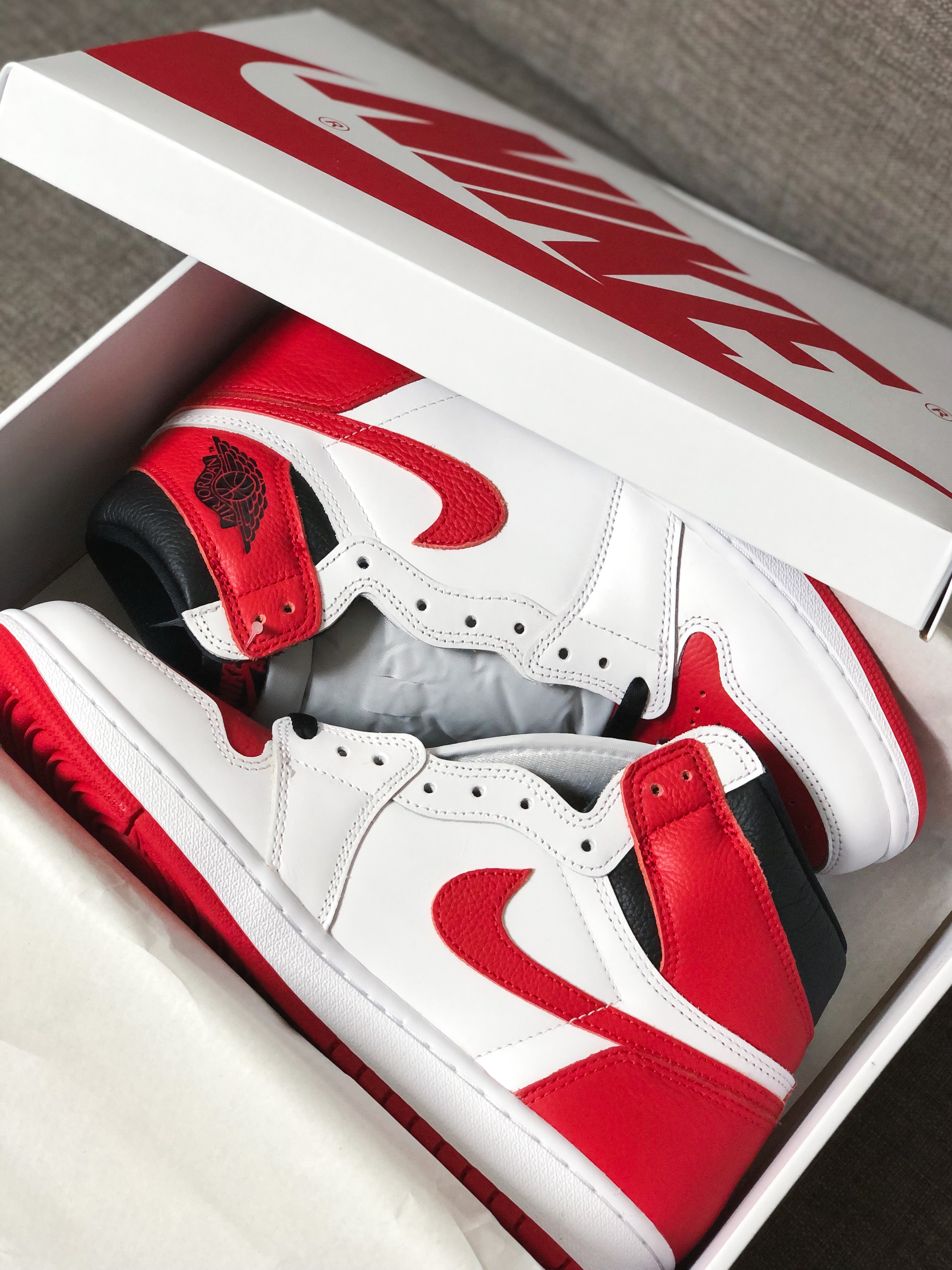 Jordan 1 Retro High OG Heritage, (GS) Jordan 1 Retro High OG Heritage 착용 스타일 - 1