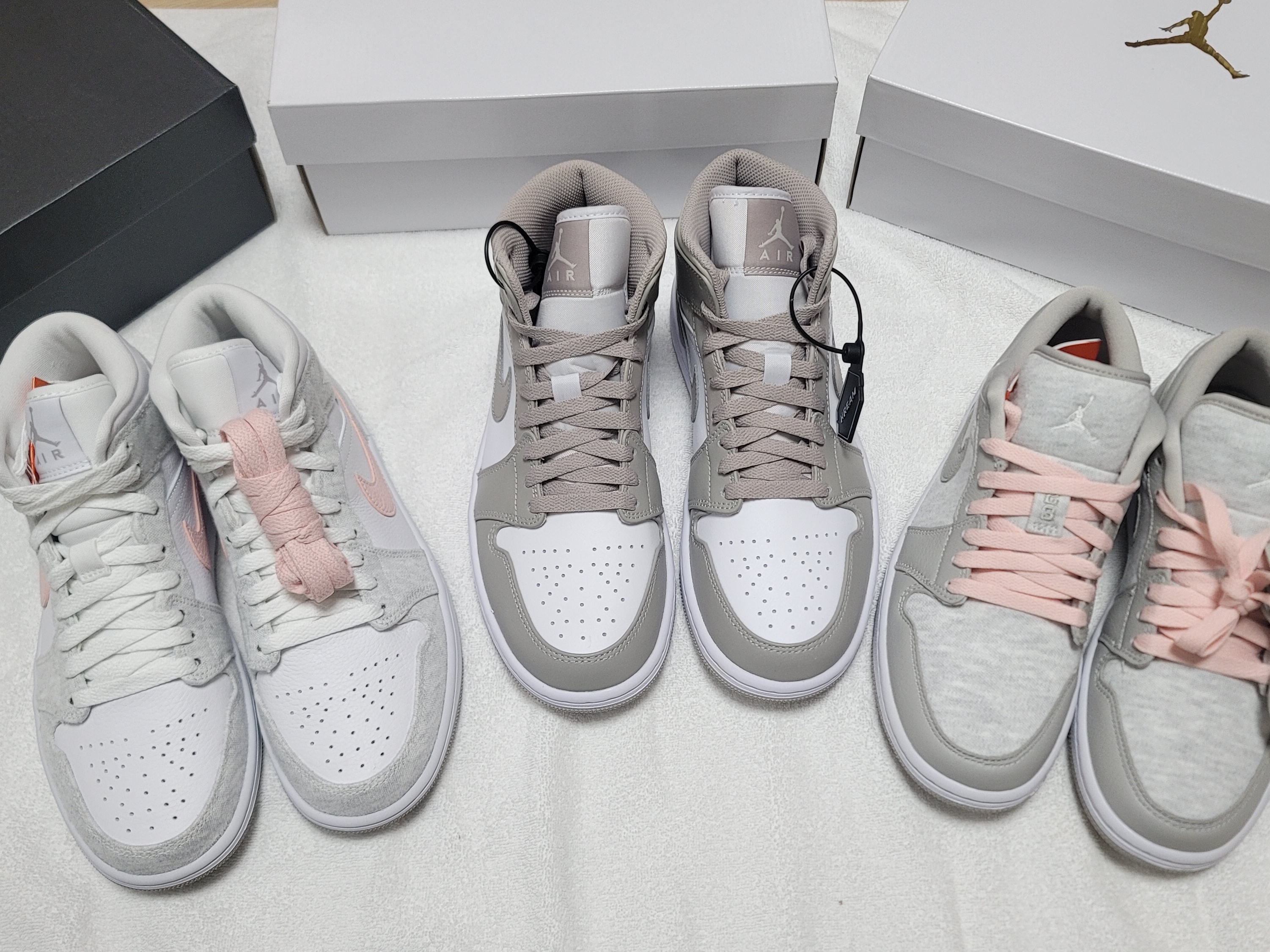 Jordan 1 Mid College Grey 착용 스타일 - 3