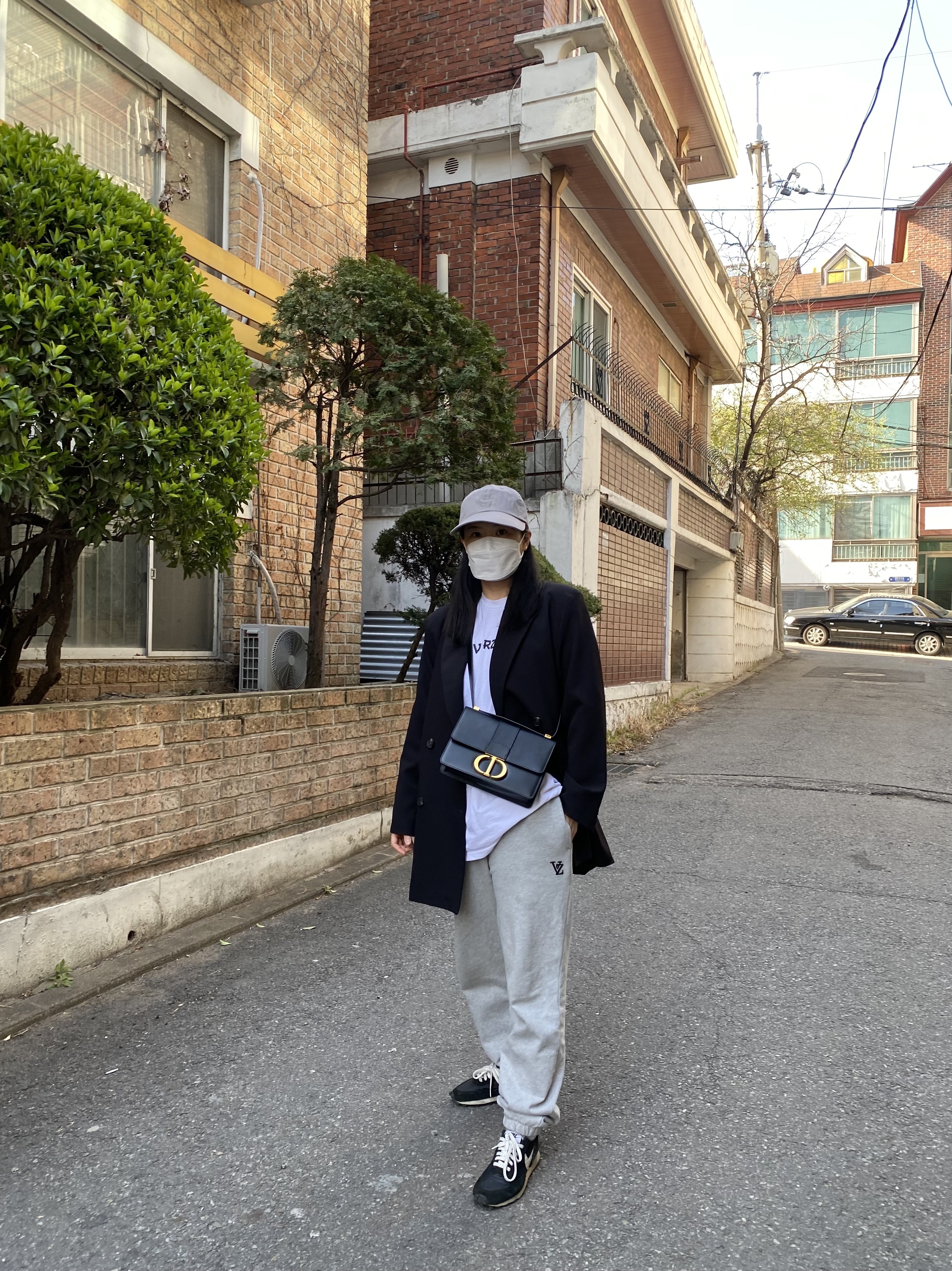 Dior 30 Montaigne Bag Box Calfskin Black Gold, Nike x Undercover Daybreak Black 착용 스타일 - 1