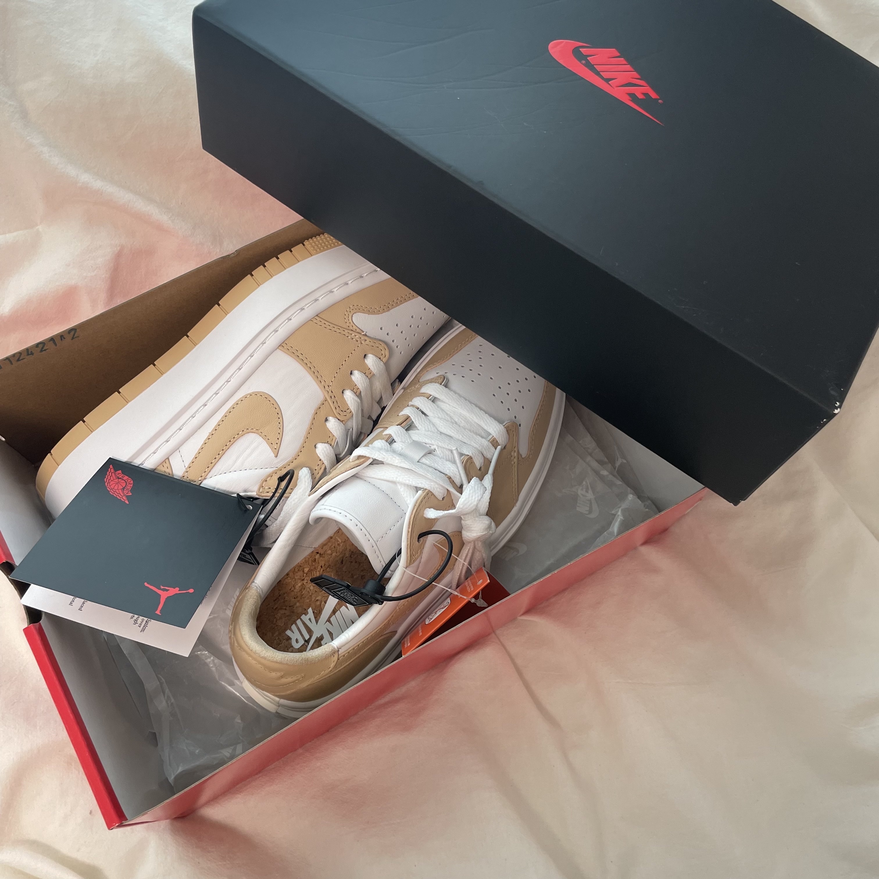 (W) Jordan 1 Elevate Low White Onyx 착용 스타일 - 2